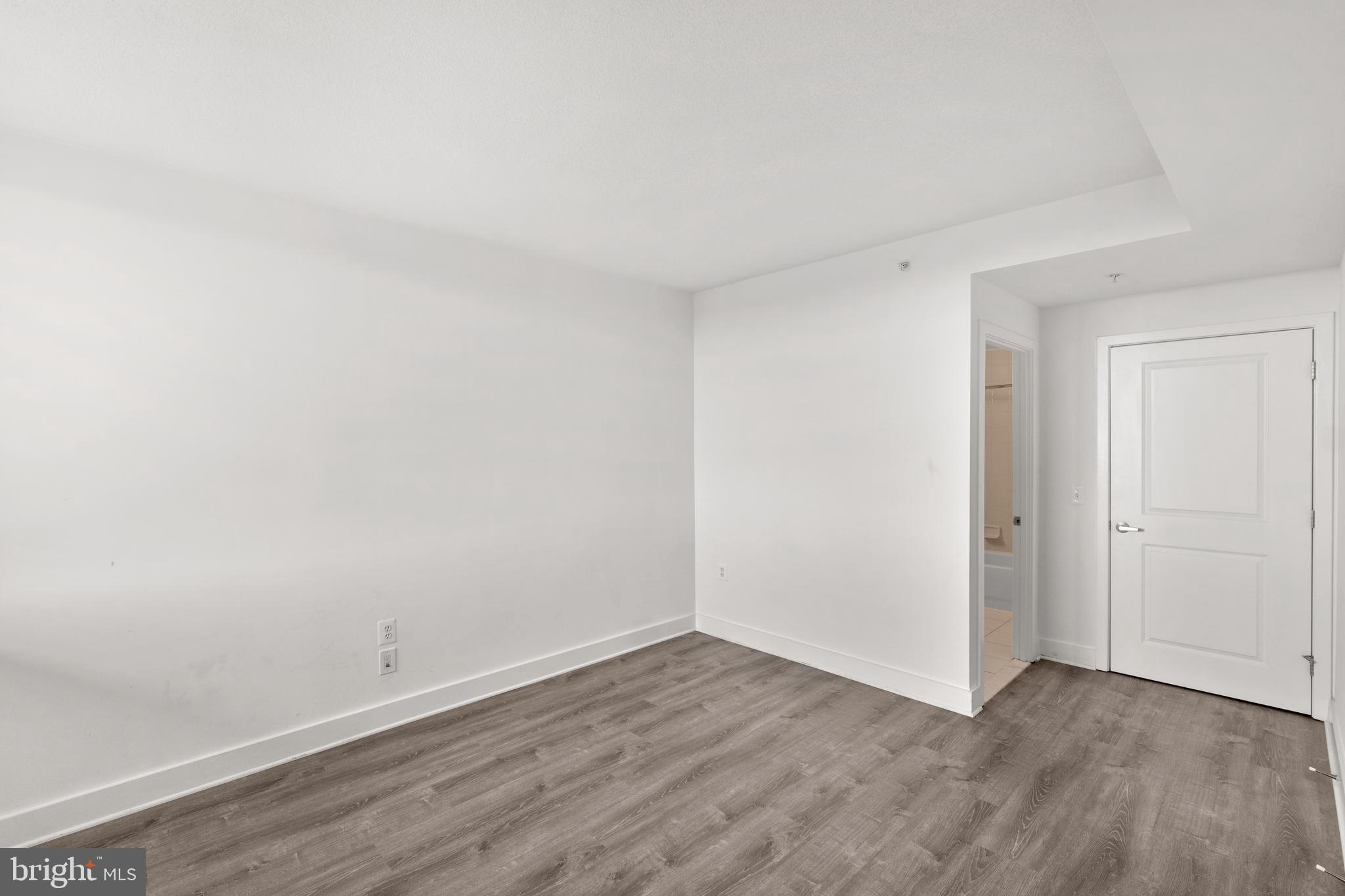 CLARENDON - Residential Lease