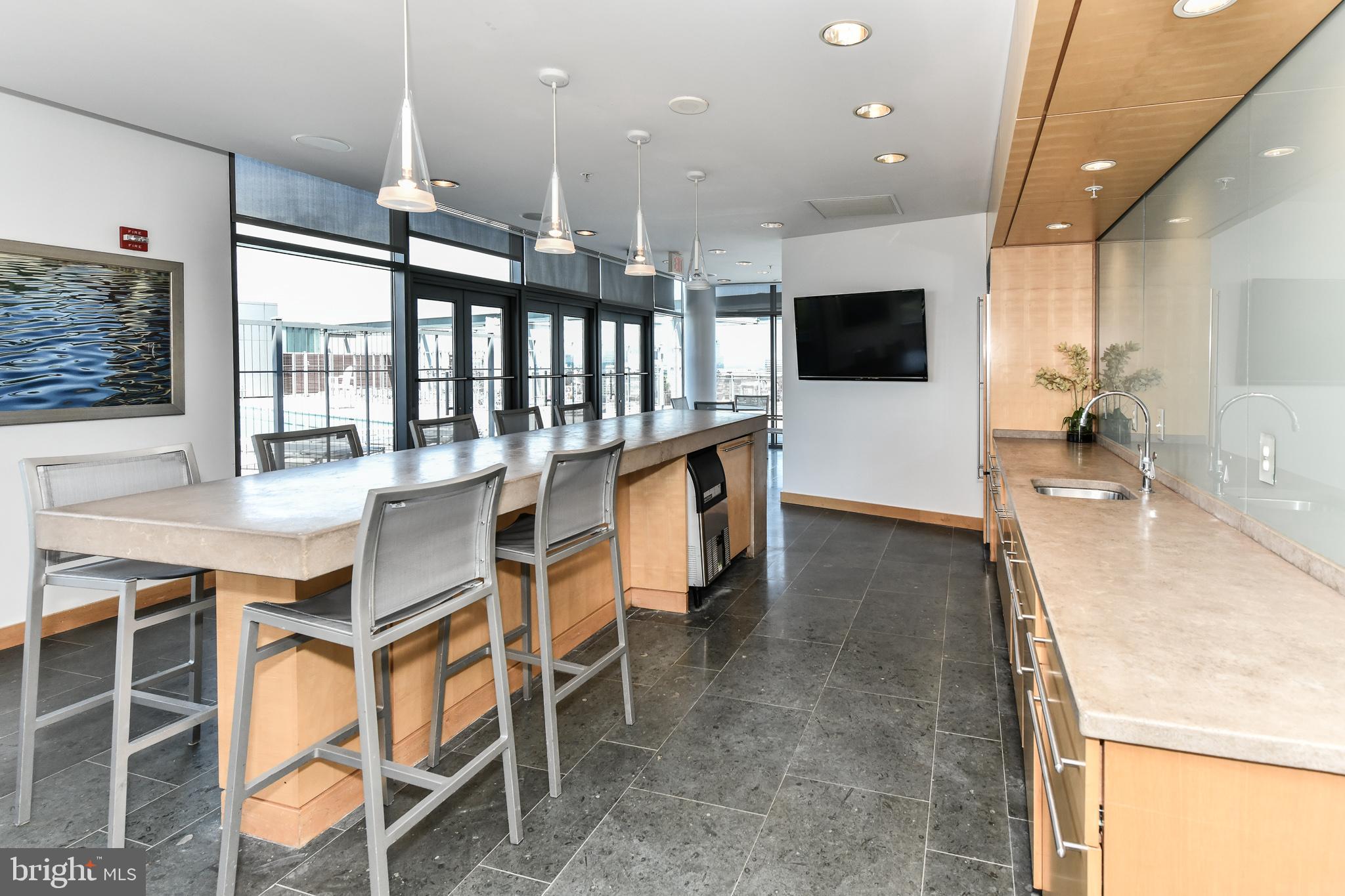 CLARENDON - Residential Lease