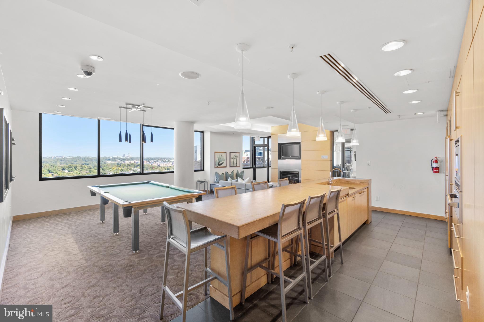 CLARENDON - Residential Lease