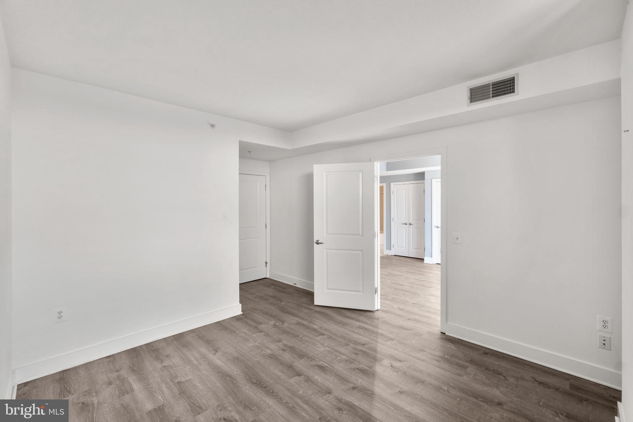 CLARENDON - Residential Lease