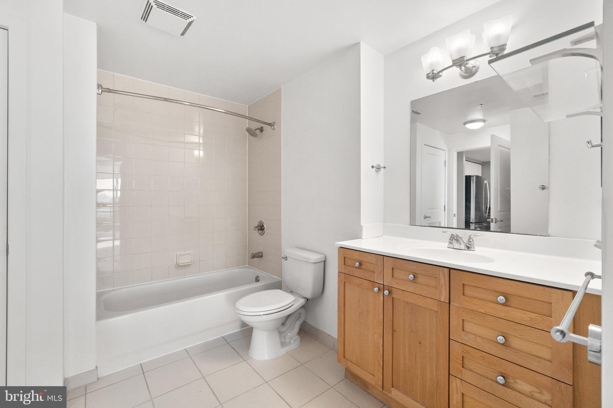 CLARENDON - Residential Lease