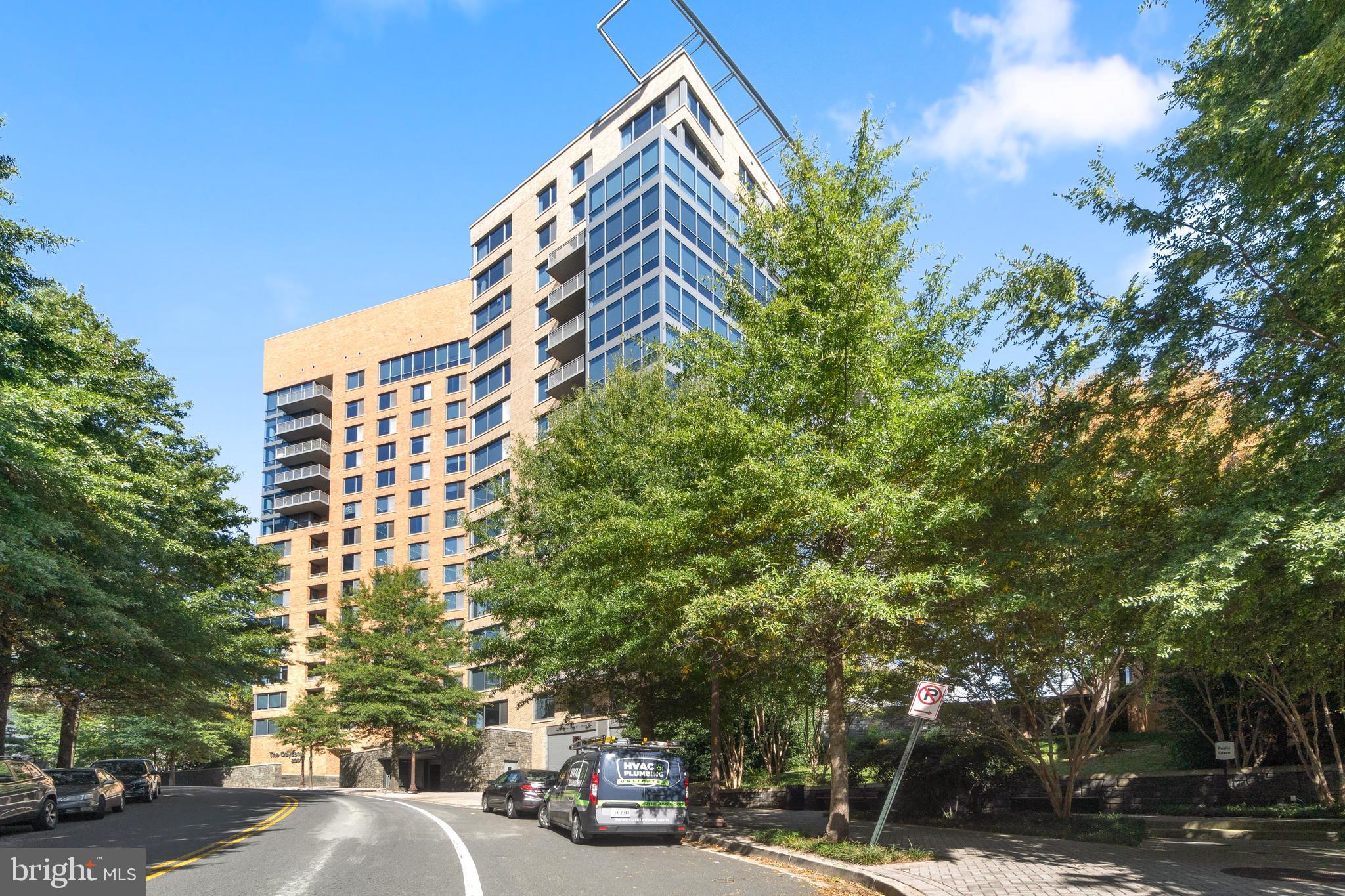 CLARENDON - Residential Lease