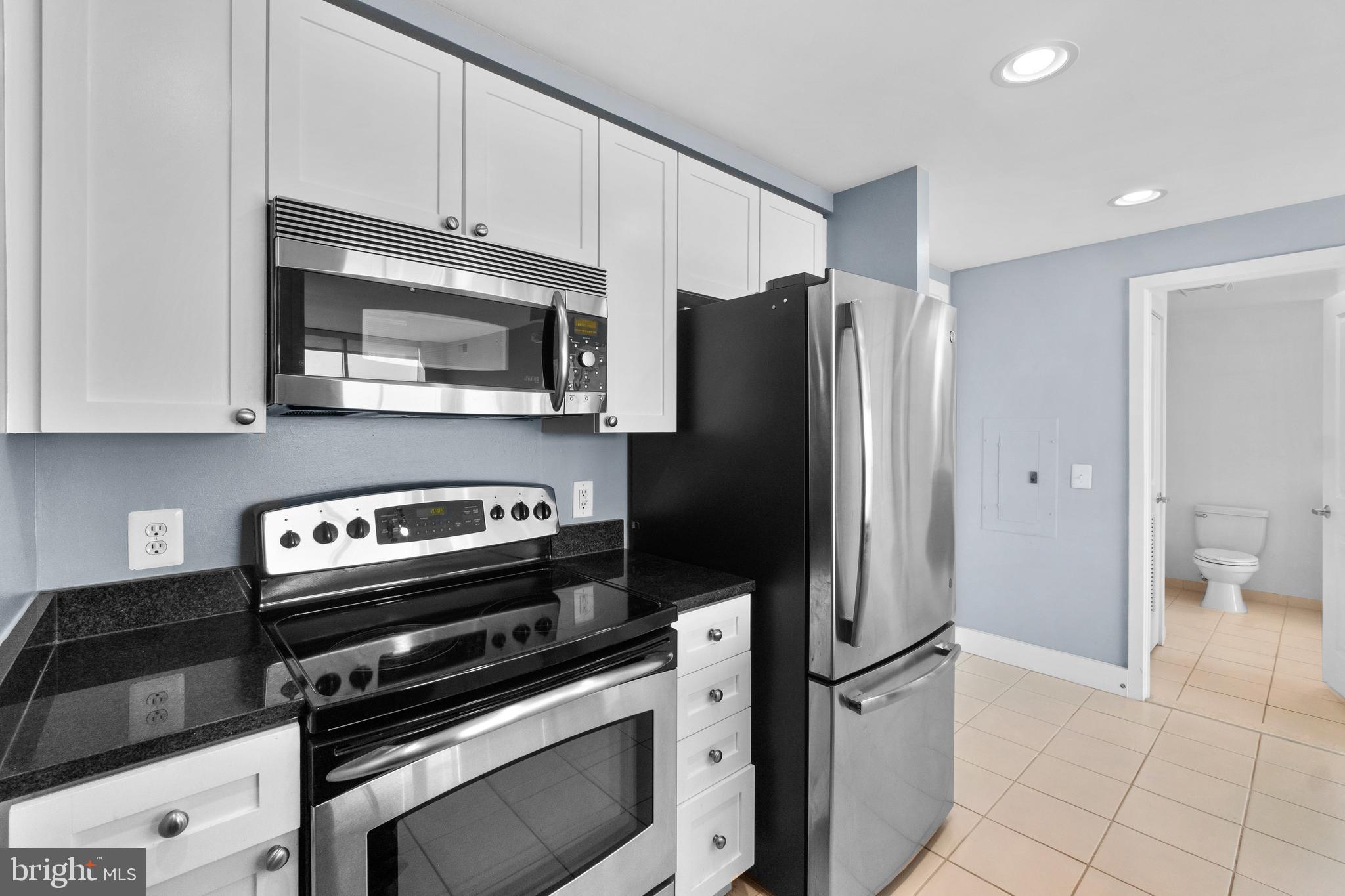 CLARENDON - Residential Lease