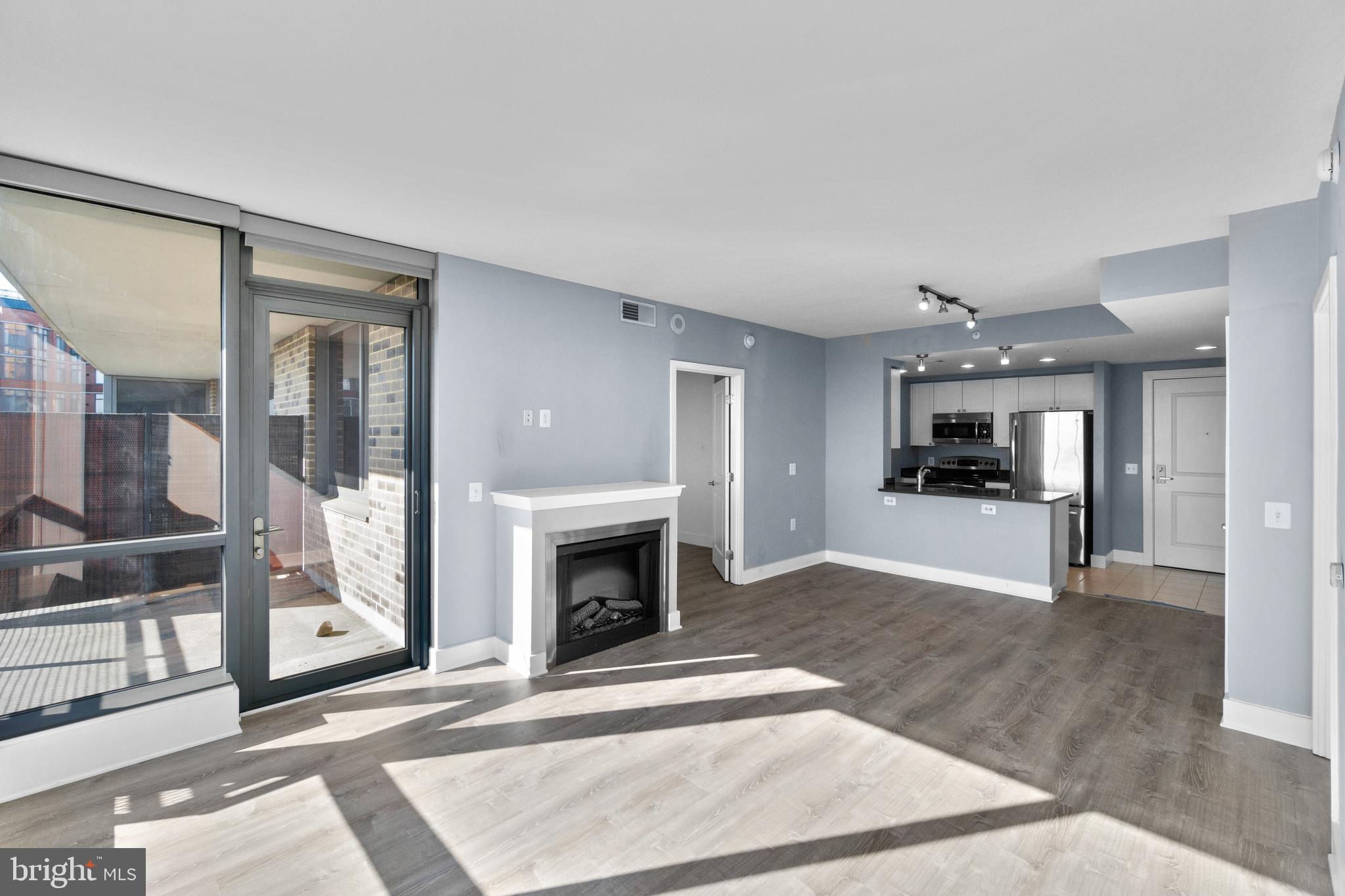 CLARENDON - Residential Lease