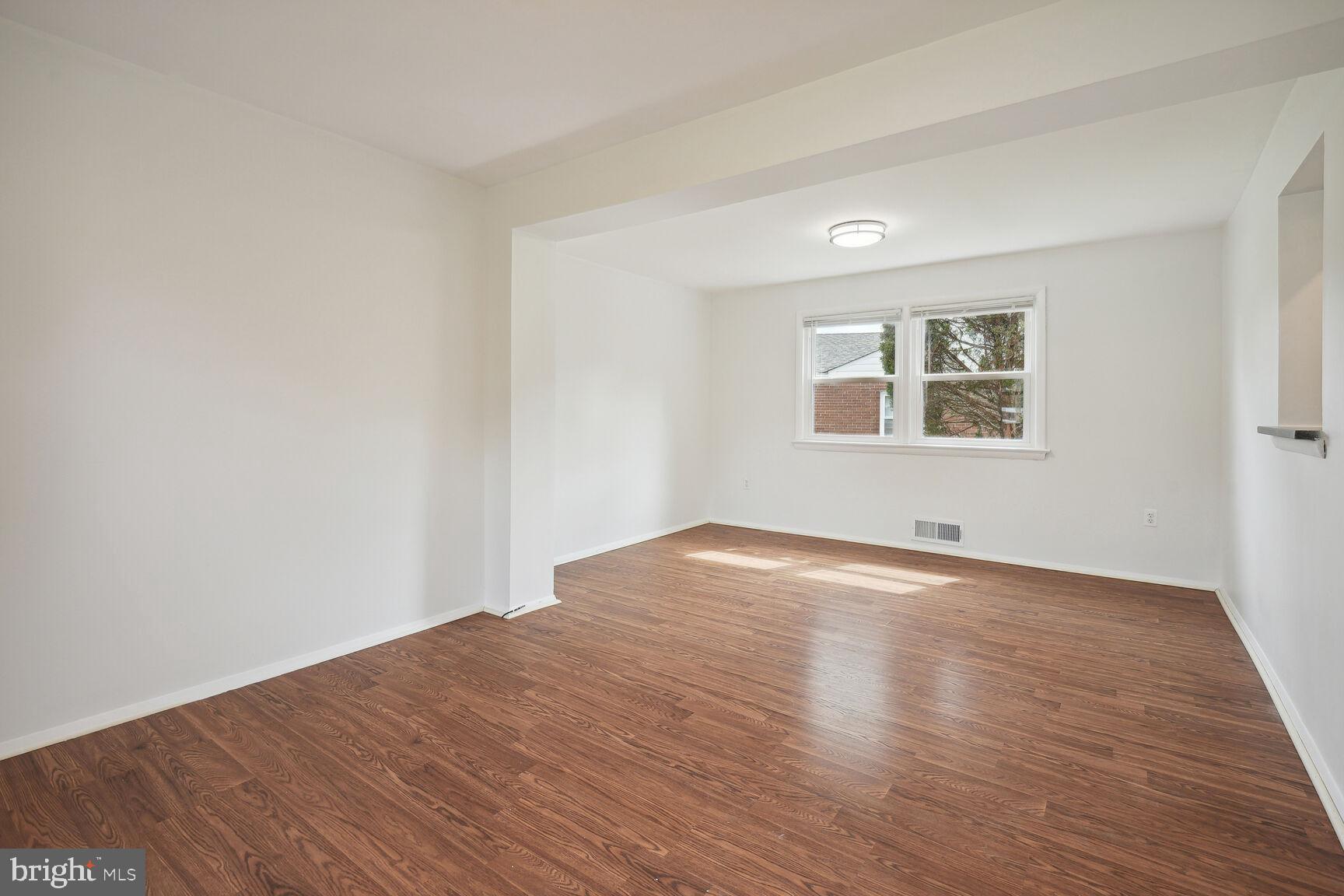 BURNT MILLS KNOLLS - Residential Lease