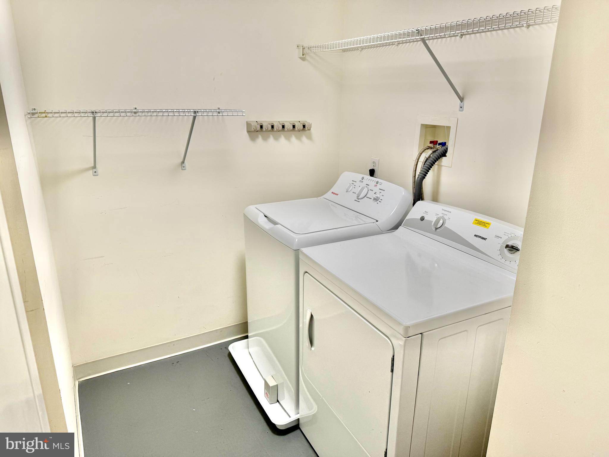 FOUNTAIN POINTE - Residential