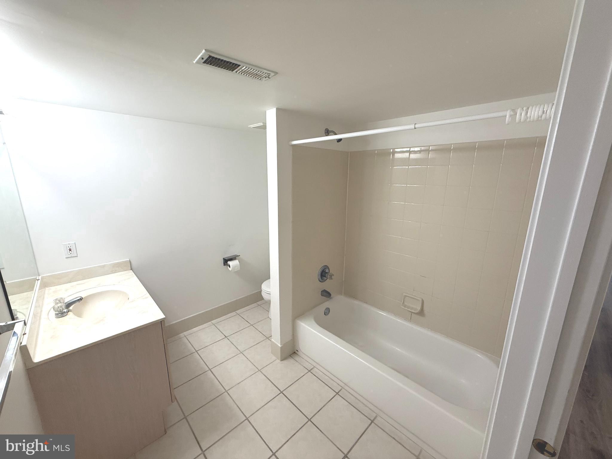 FOUNTAIN POINTE - Residential