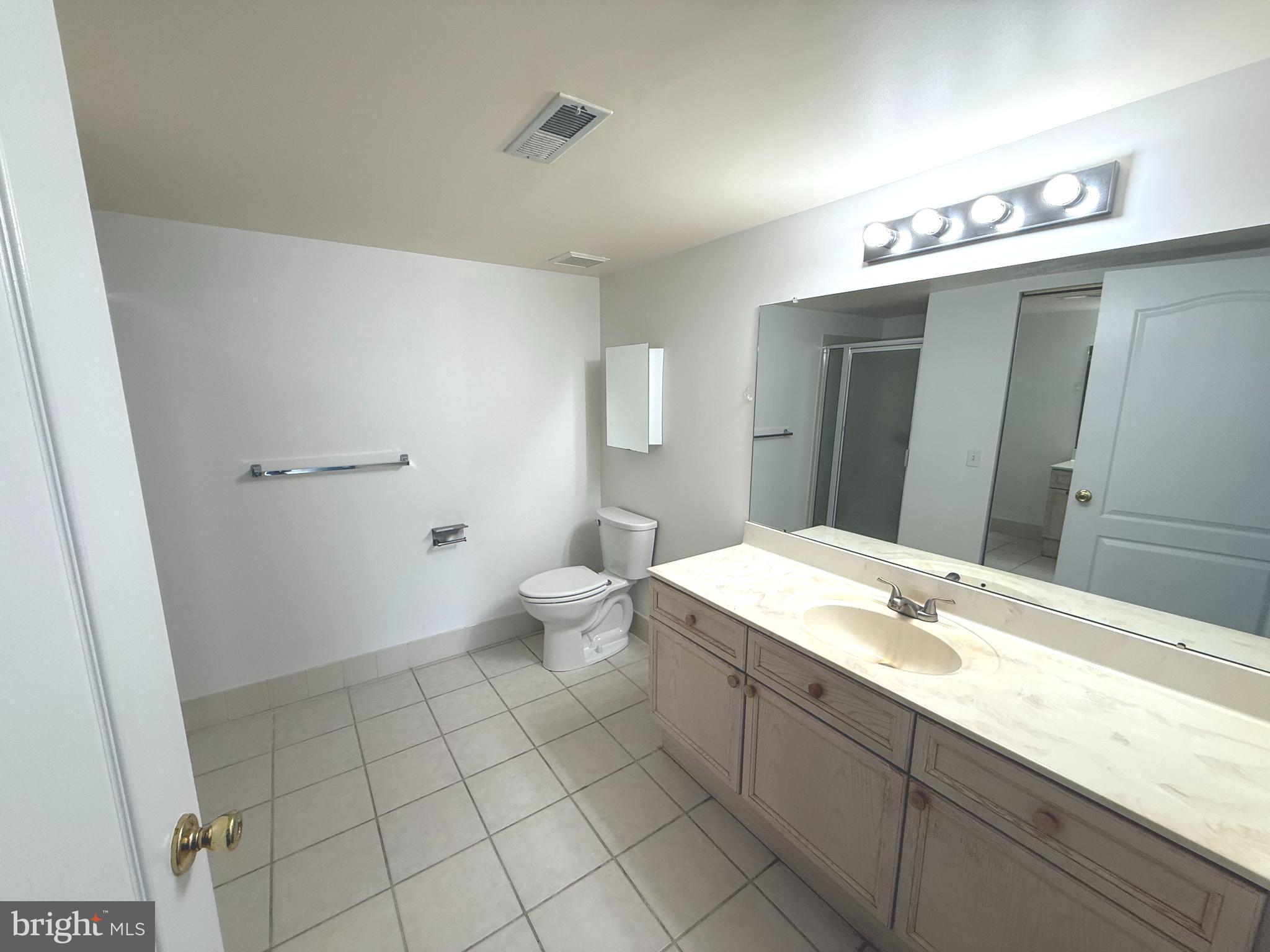 FOUNTAIN POINTE - Residential