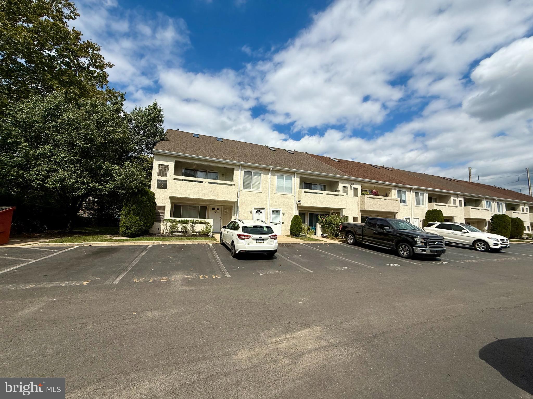 FOUNTAIN POINTE - Residential