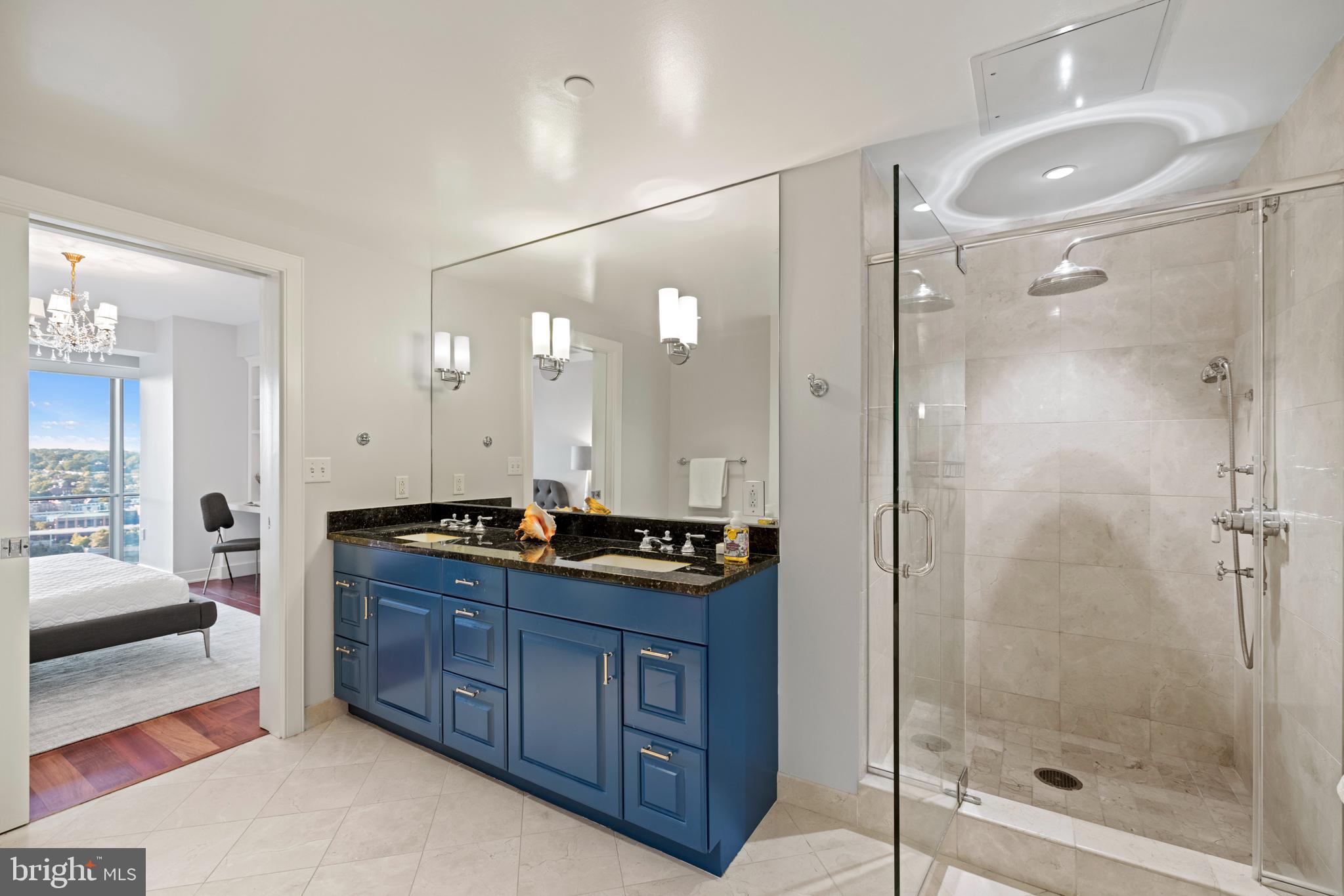 ROSSLYN - Residential