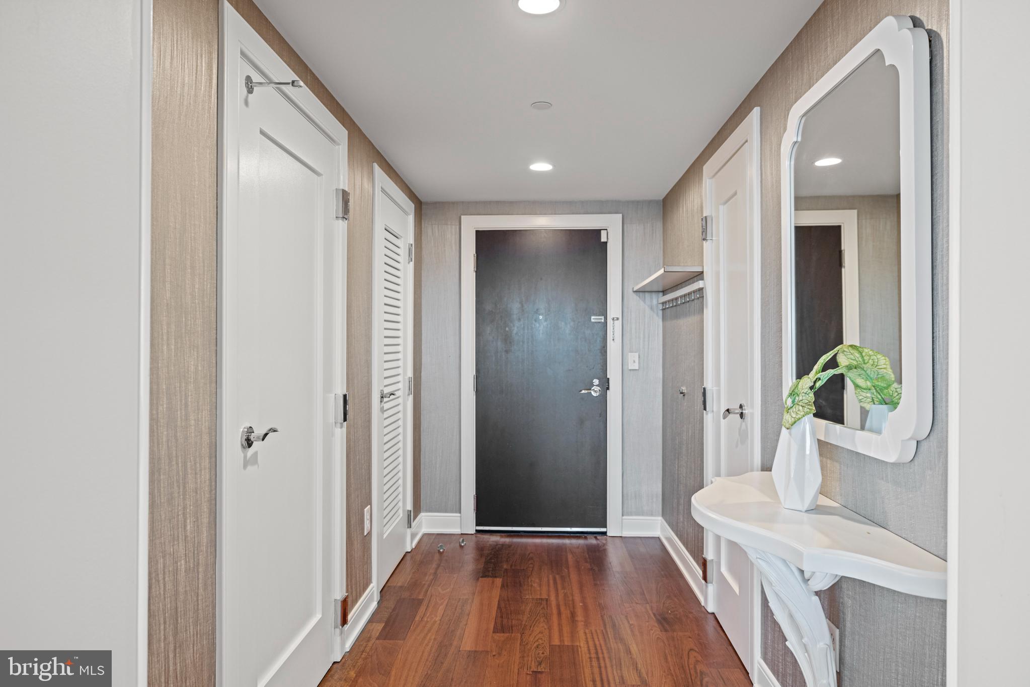 ROSSLYN - Residential