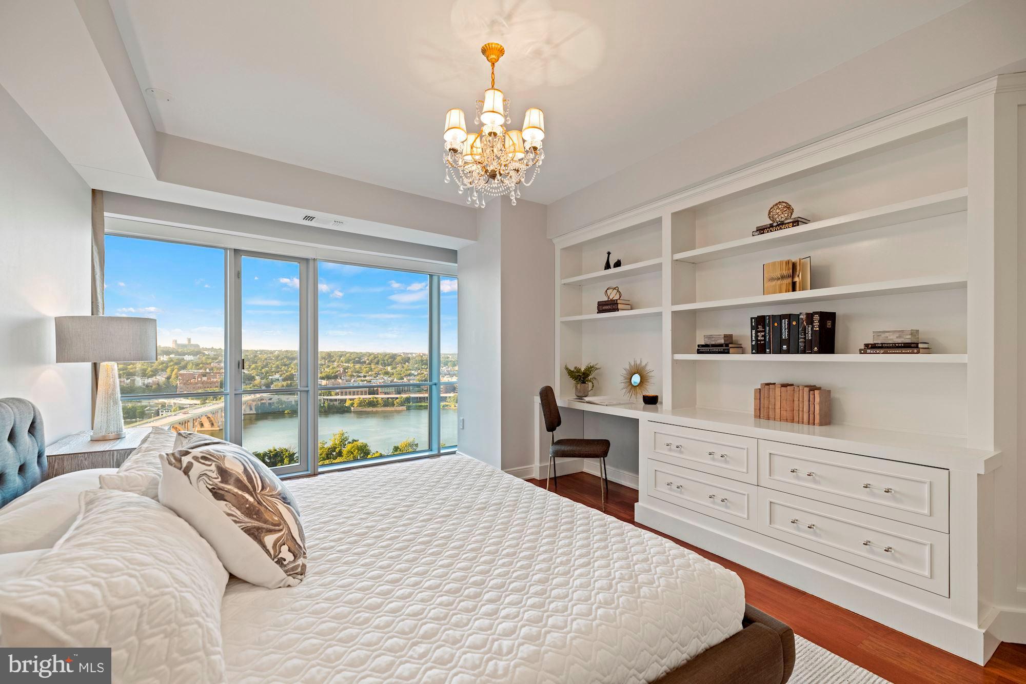 ROSSLYN - Residential