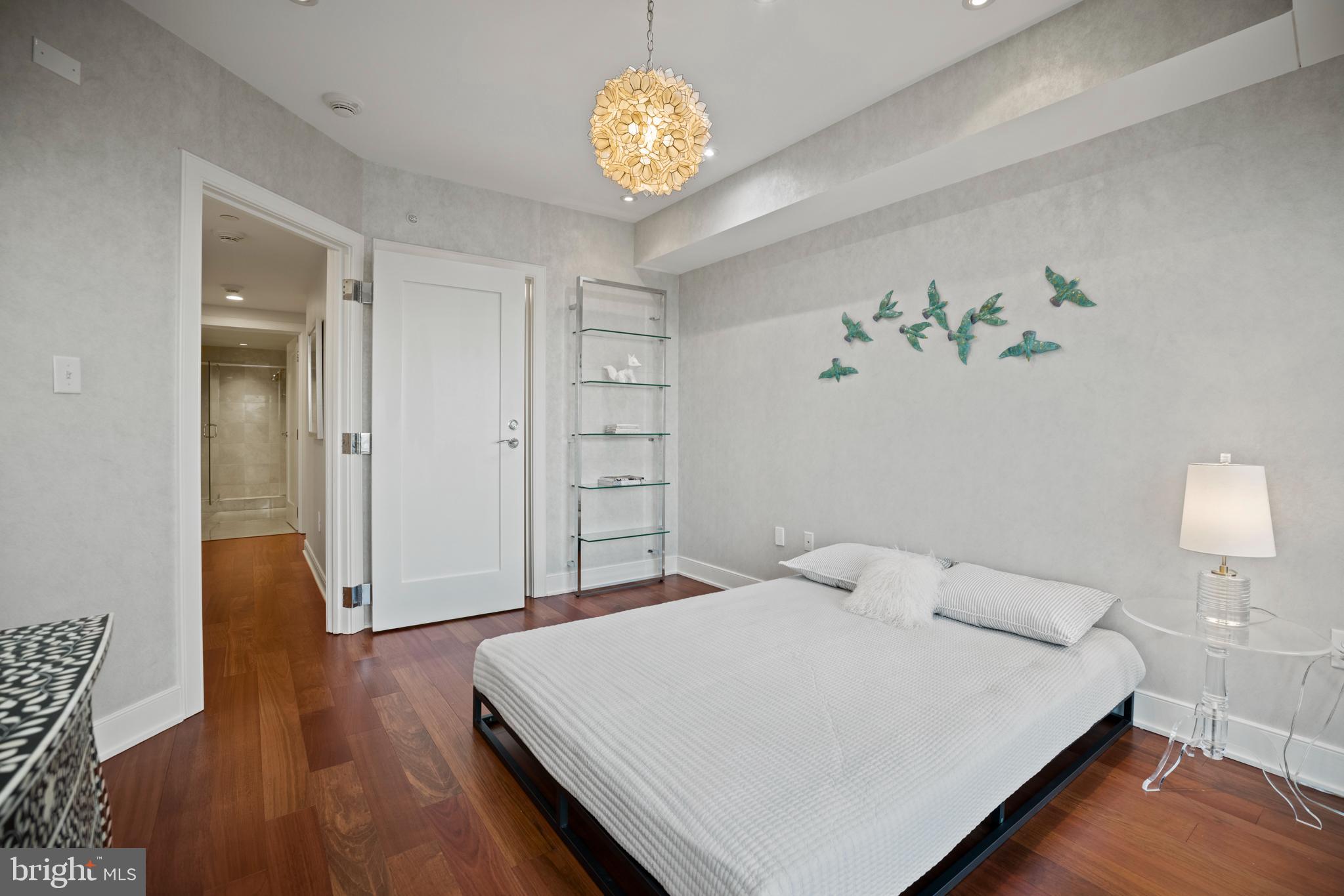 ROSSLYN - Residential