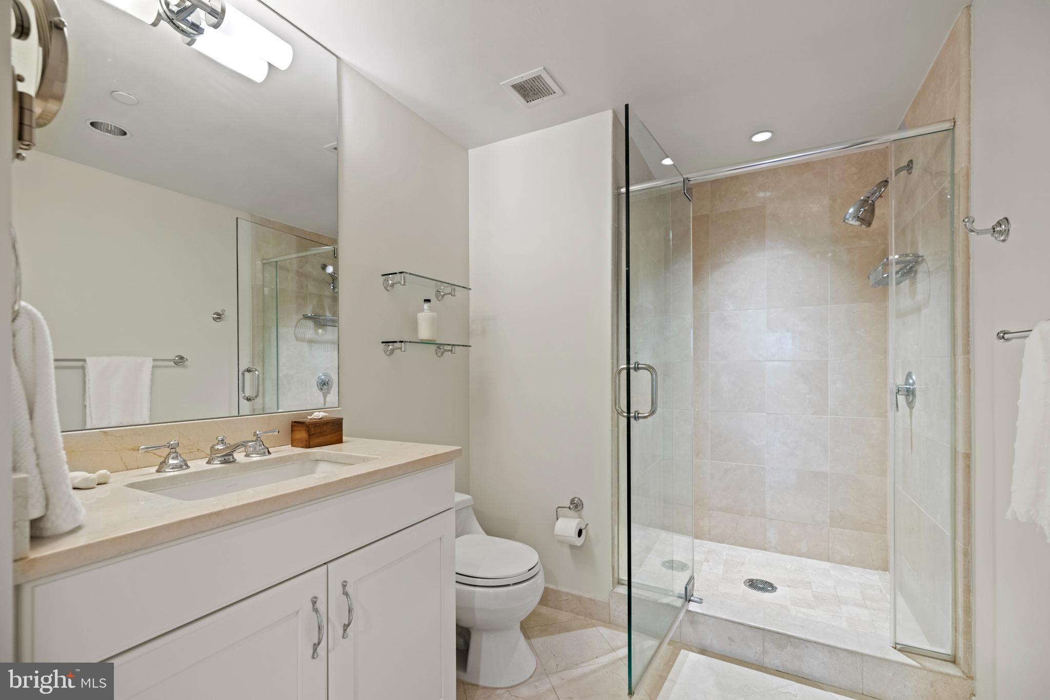 ROSSLYN - Residential