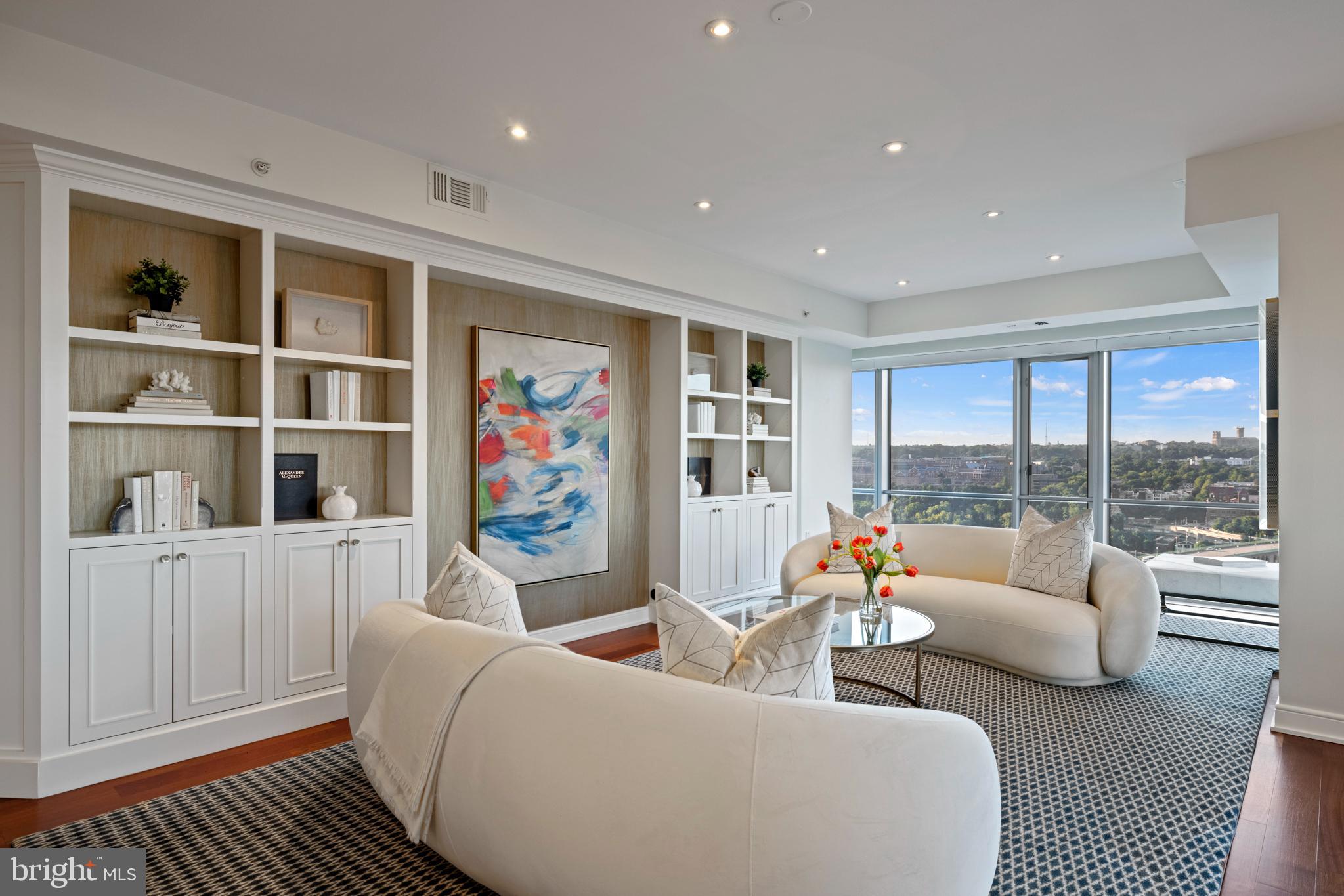 ROSSLYN - Residential