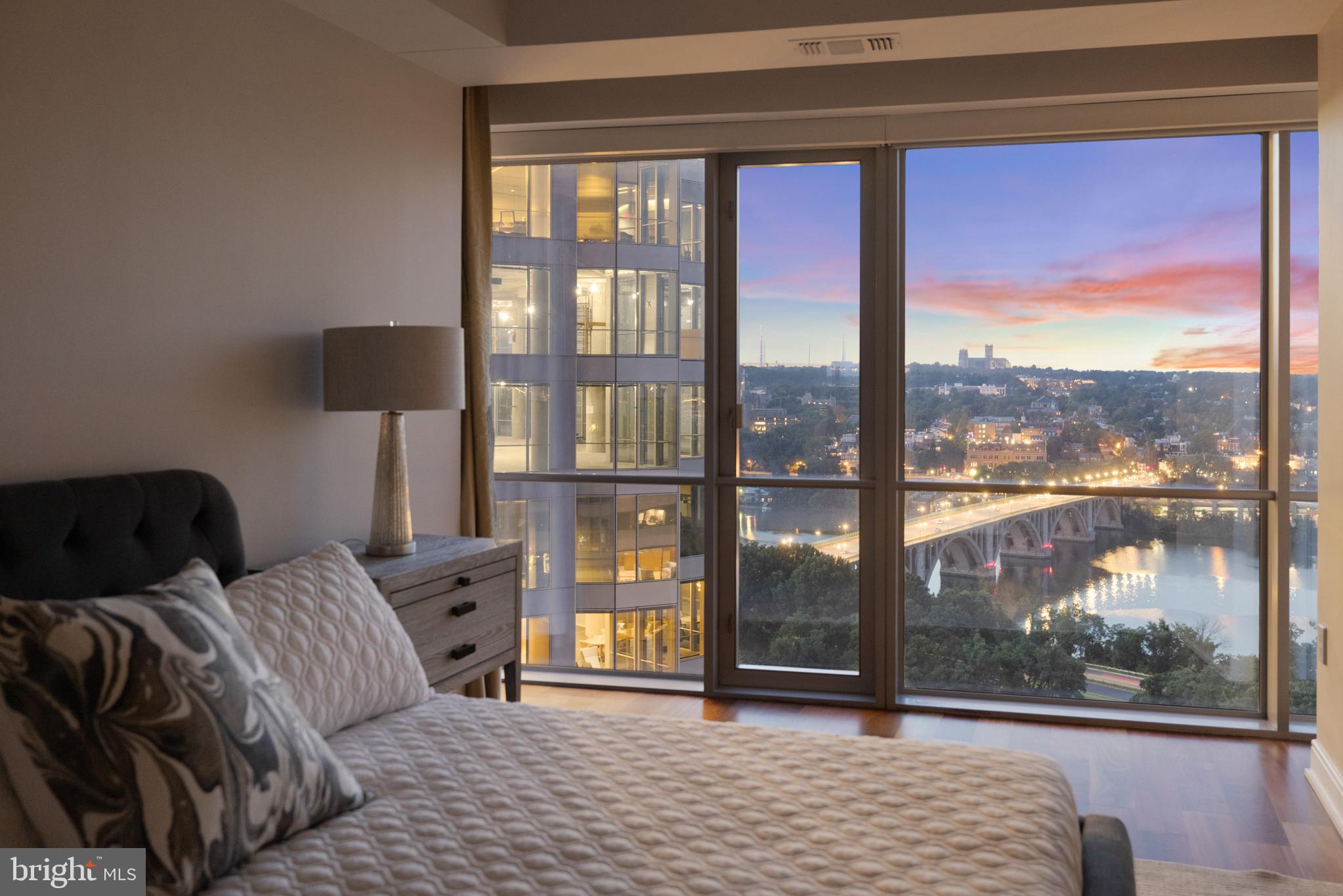 ROSSLYN - Residential