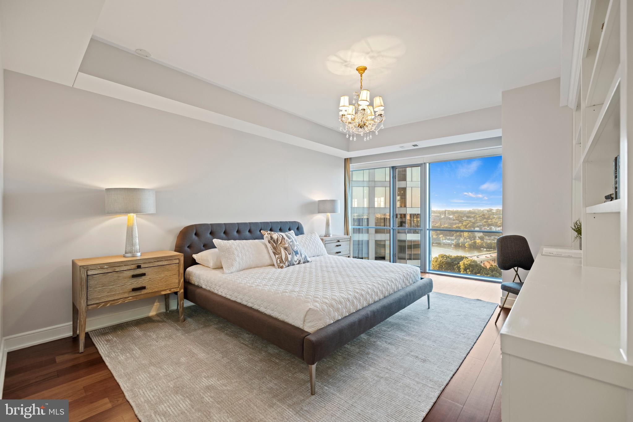 ROSSLYN - Residential