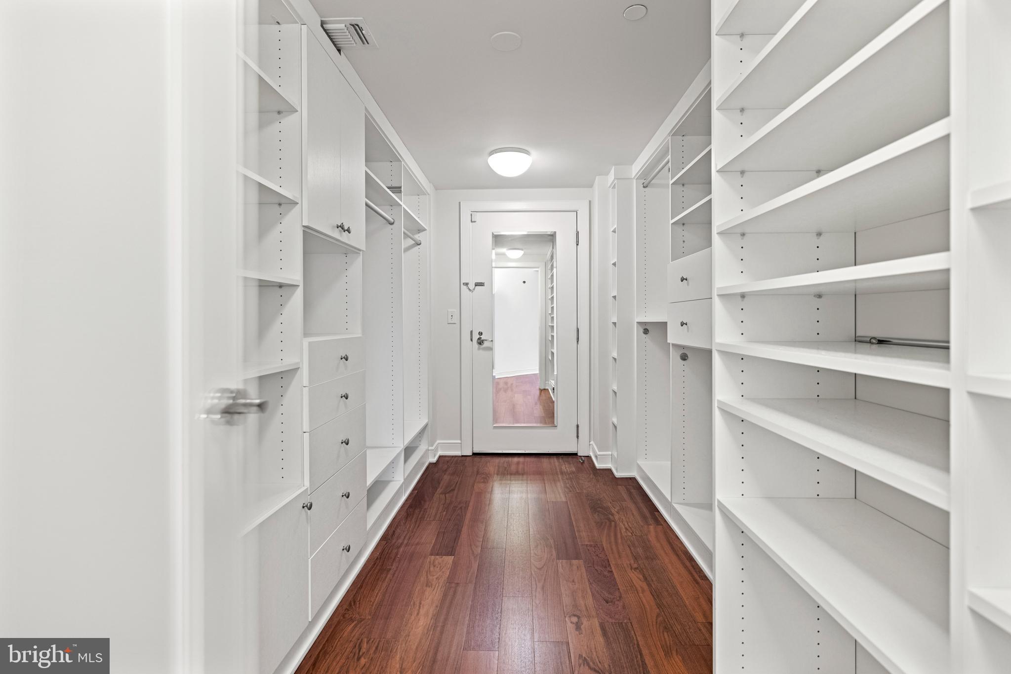 ROSSLYN - Residential