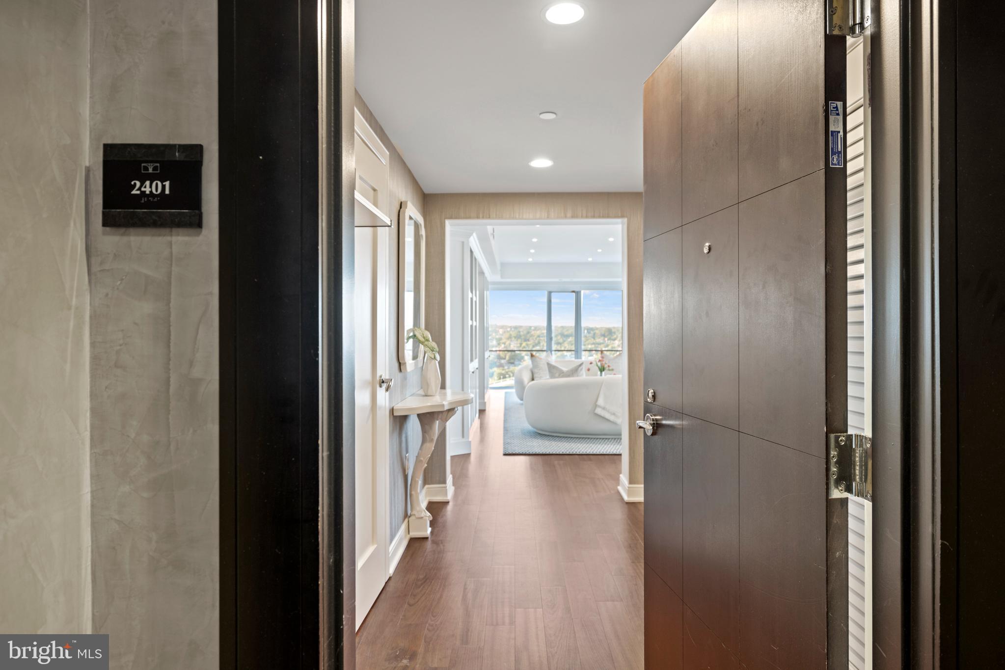 ROSSLYN - Residential