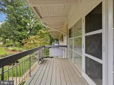 7723 Donnybrook Court Unit 205, Annandale, VA MLS: VAFX2239706