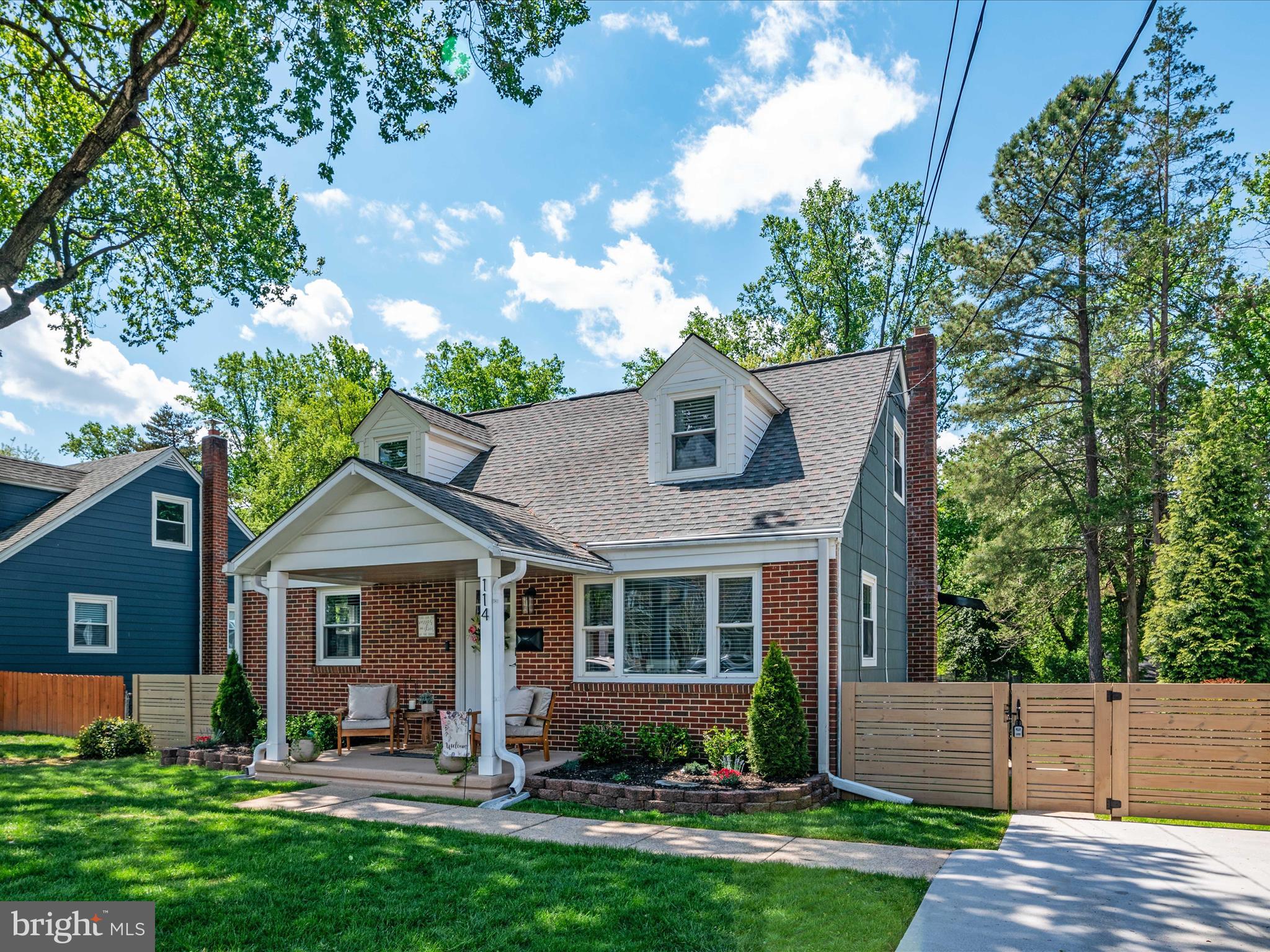 LONGCROSS HOMES - Residential