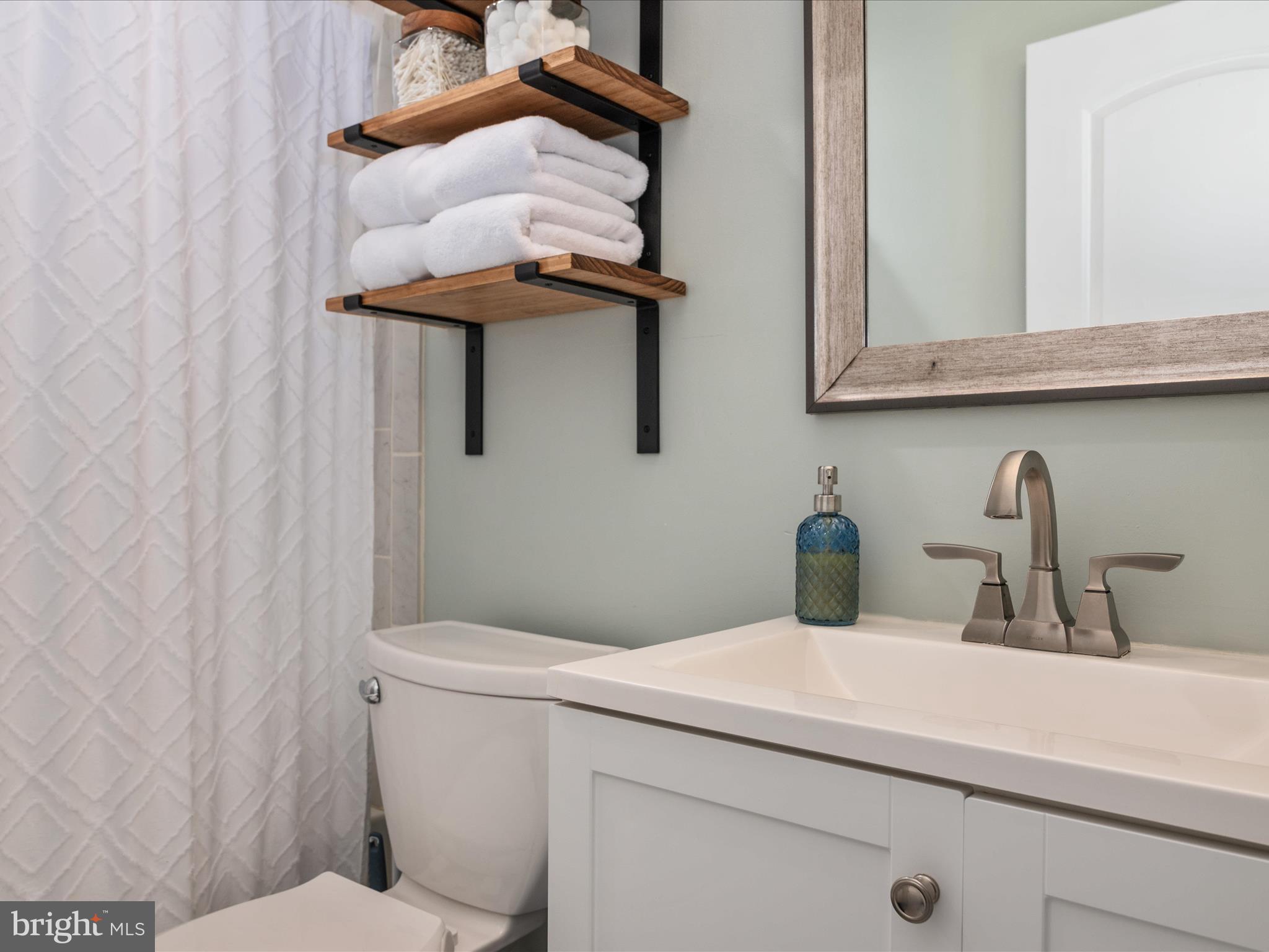 LONGCROSS HOMES - Residential