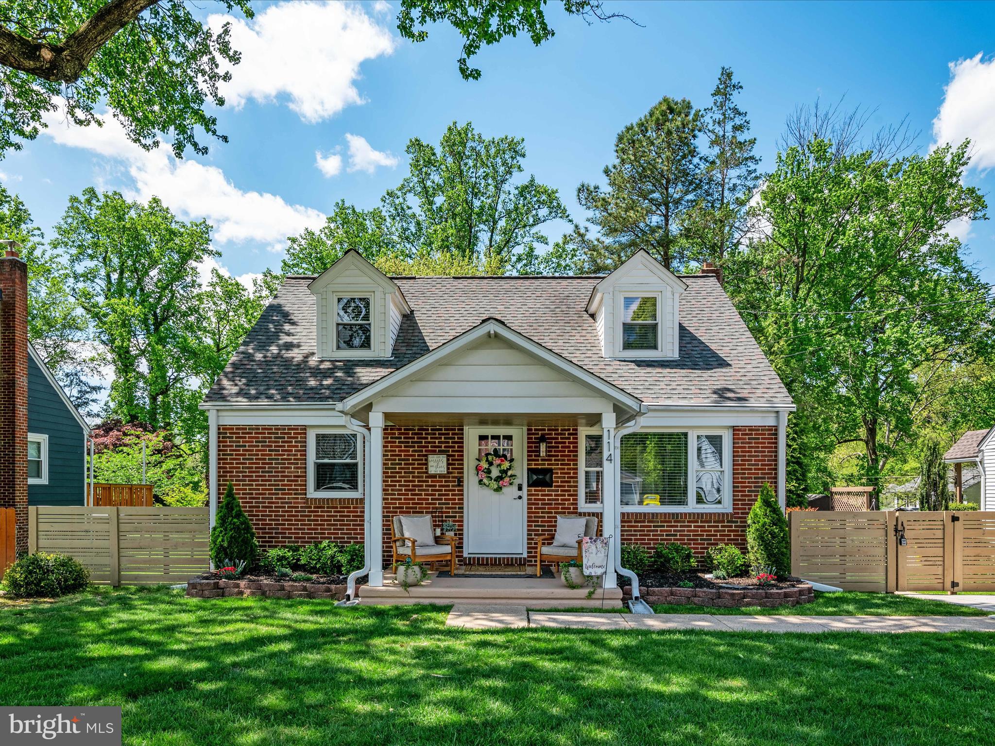 LONGCROSS HOMES - Residential