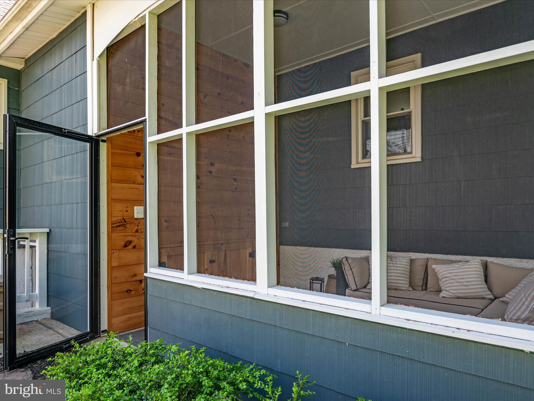 LONGCROSS HOMES - Residential