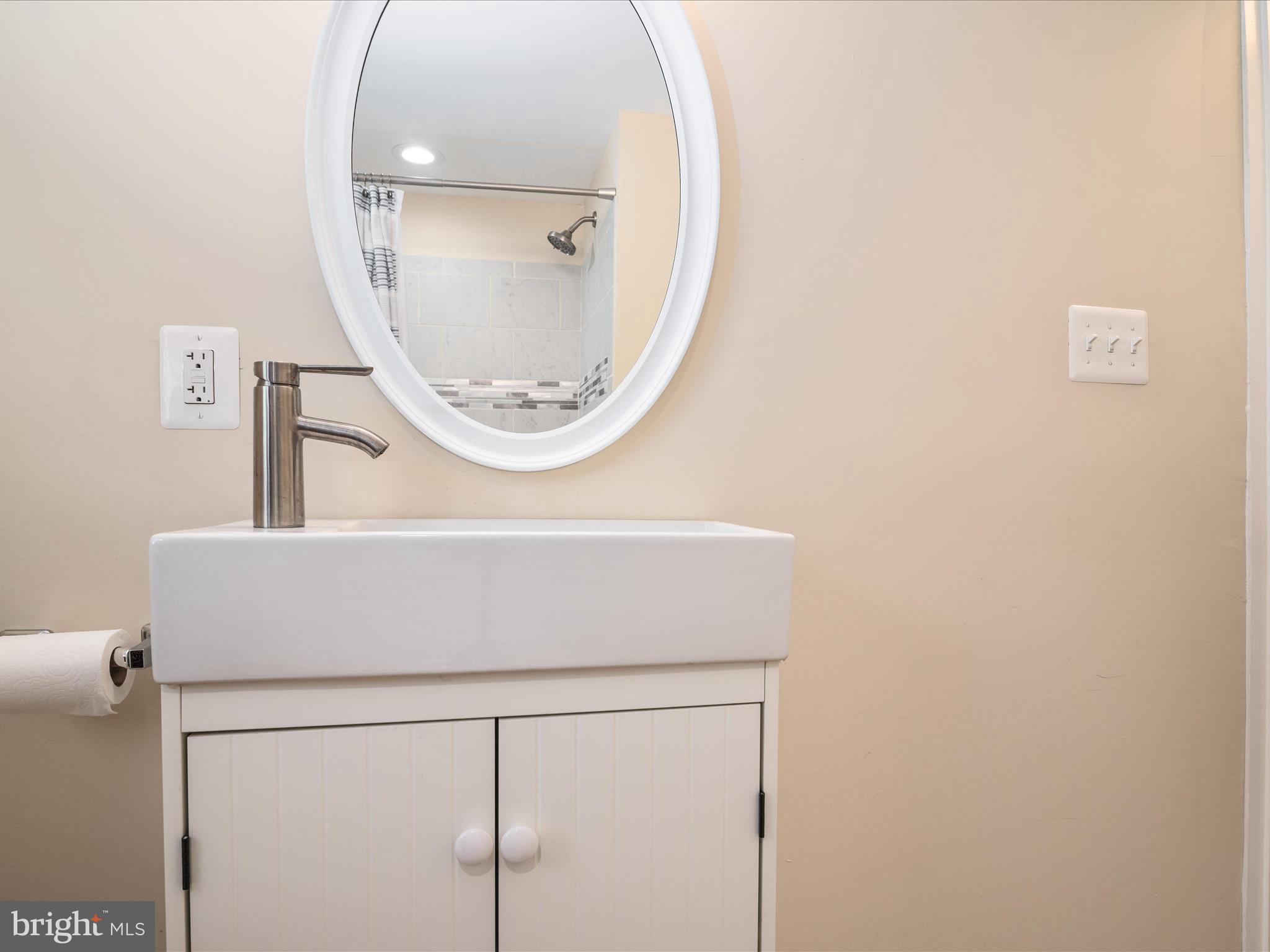 LONGCROSS HOMES - Residential