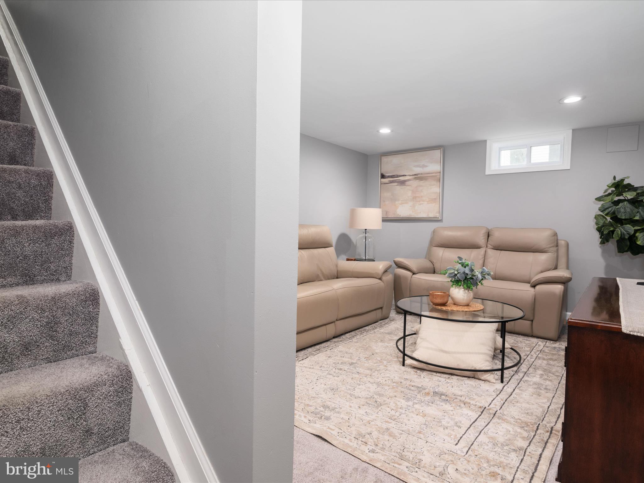 LONGCROSS HOMES - Residential