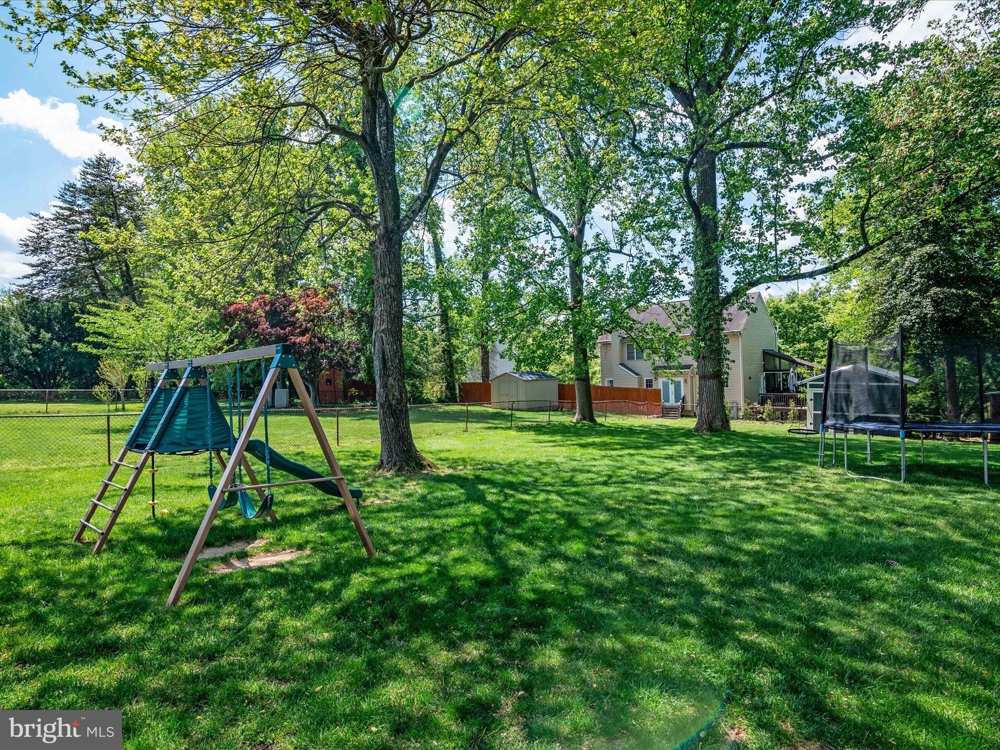 LONGCROSS HOMES - Residential