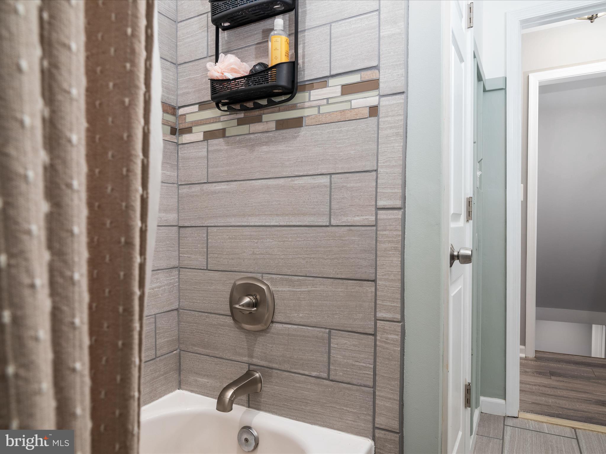 LONGCROSS HOMES - Residential