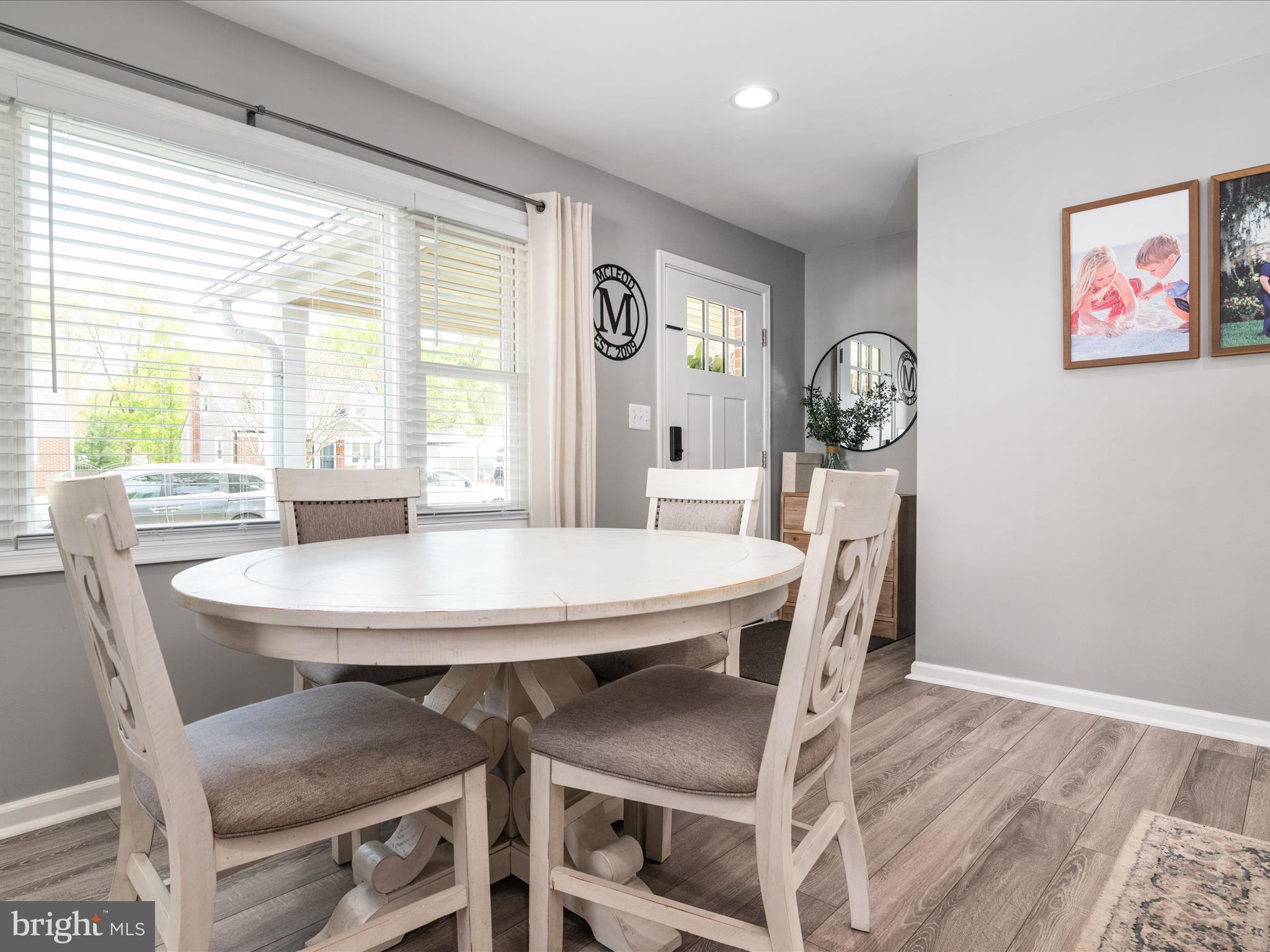 LONGCROSS HOMES - Residential