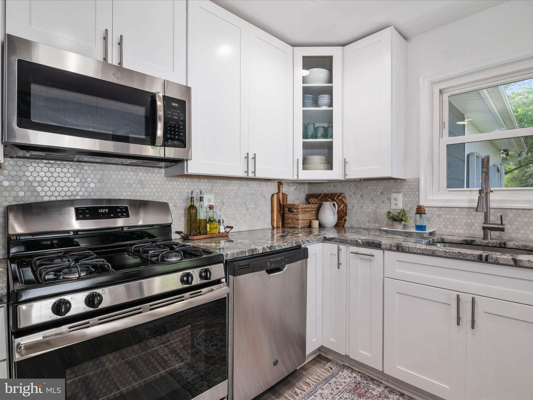 LONGCROSS HOMES - Residential