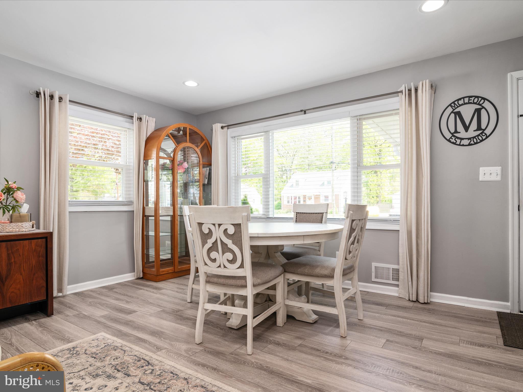 LONGCROSS HOMES - Residential