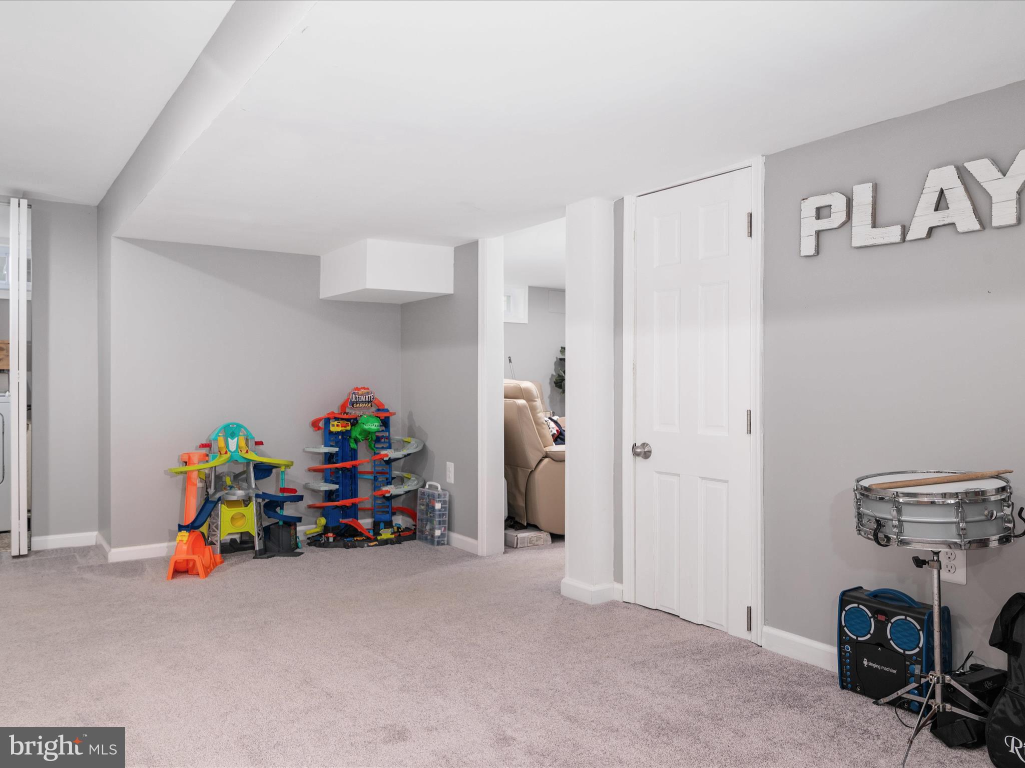 LONGCROSS HOMES - Residential