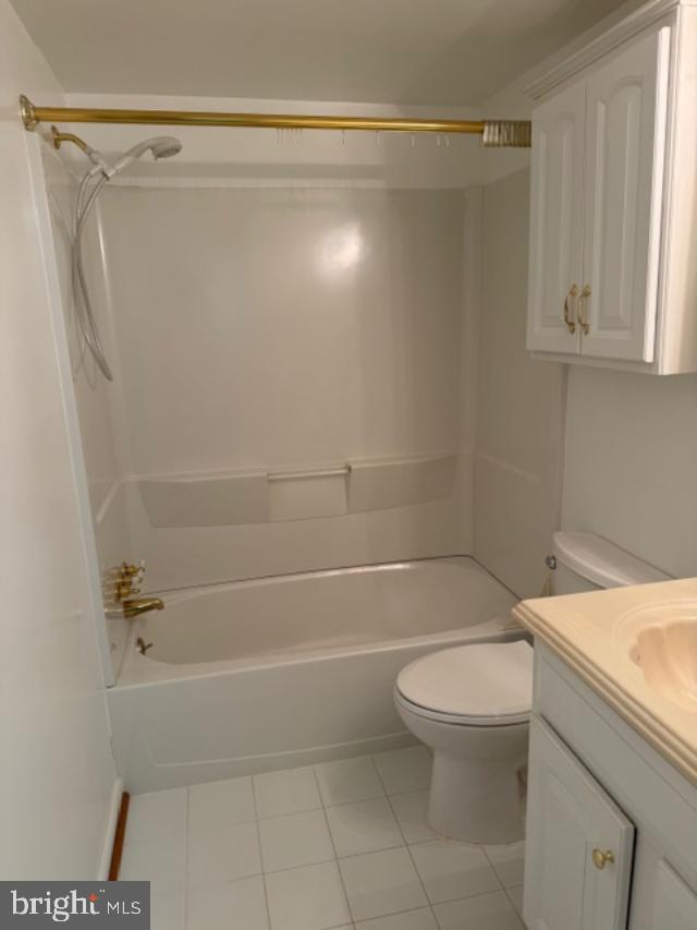 CRESTWOOD CONDOMINIUMS - Residential