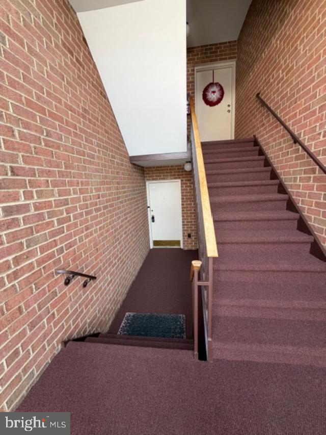 CRESTWOOD CONDOMINIUMS - Residential