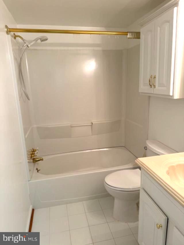 CRESTWOOD CONDOMINIUMS - Residential