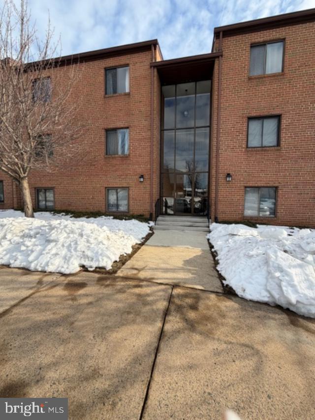 CRESTWOOD CONDOMINIUMS - Residential