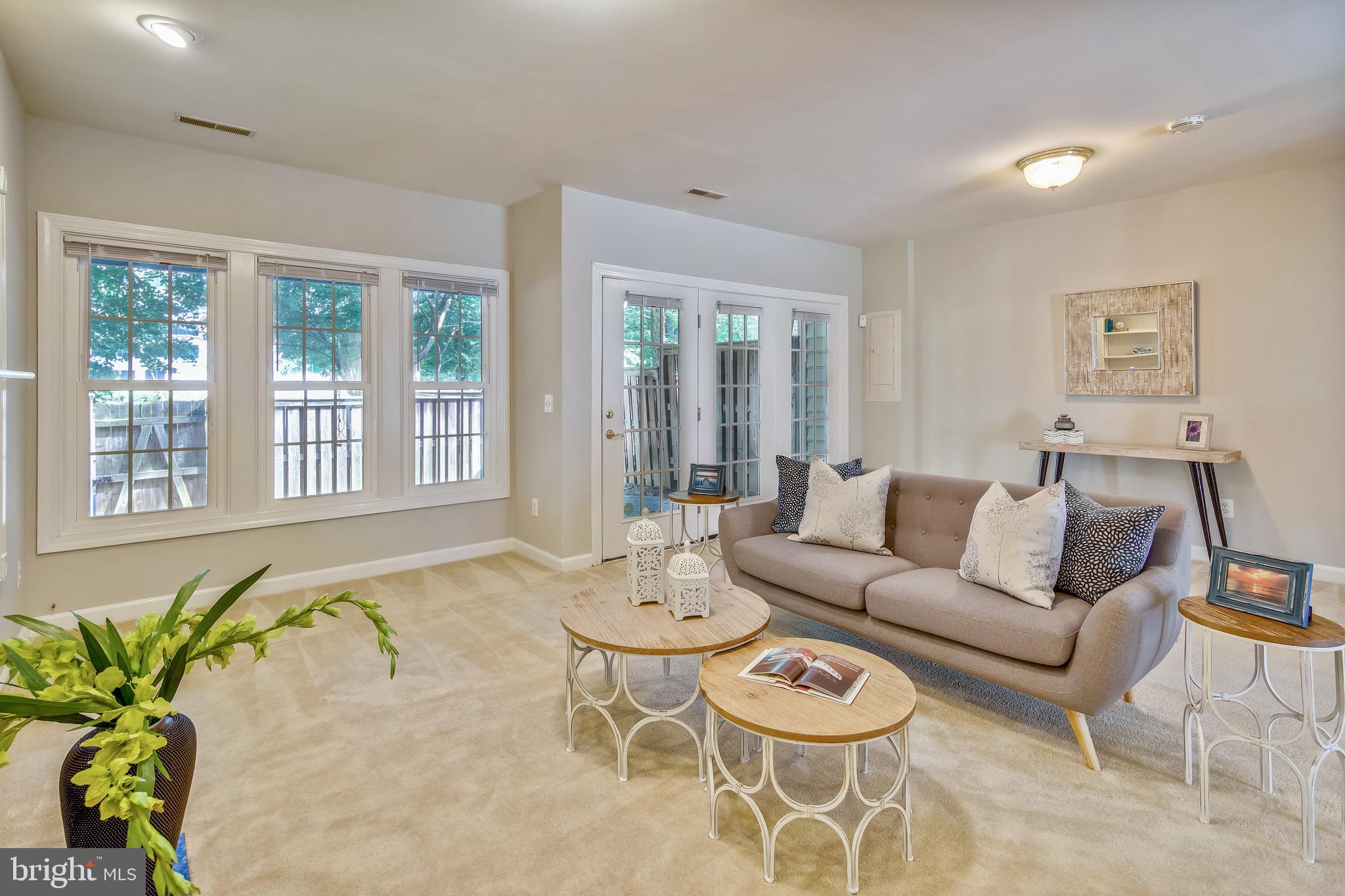 KIDWELL TOWNS - Residential Lease