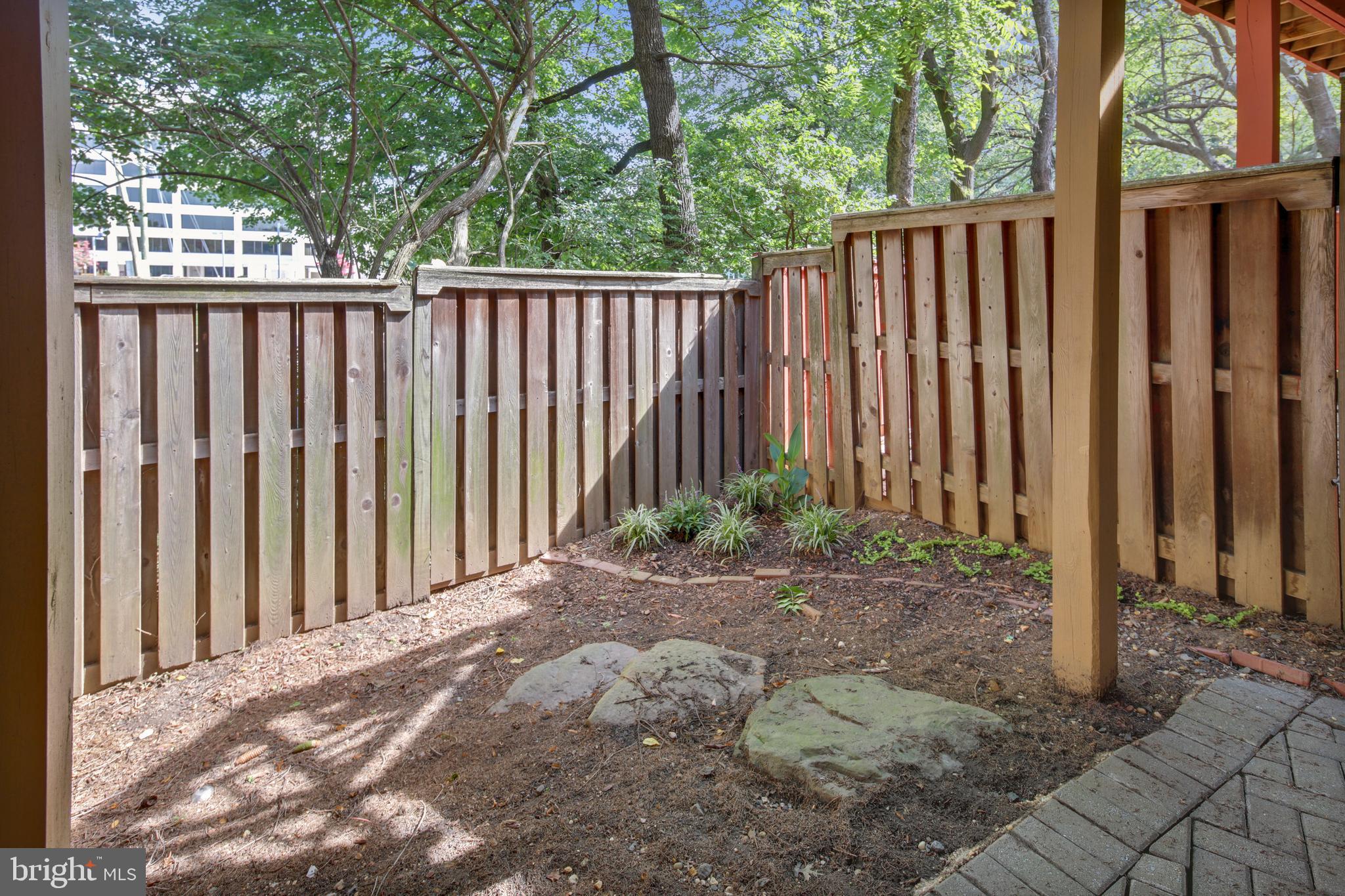 KIDWELL TOWNS - Residential Lease