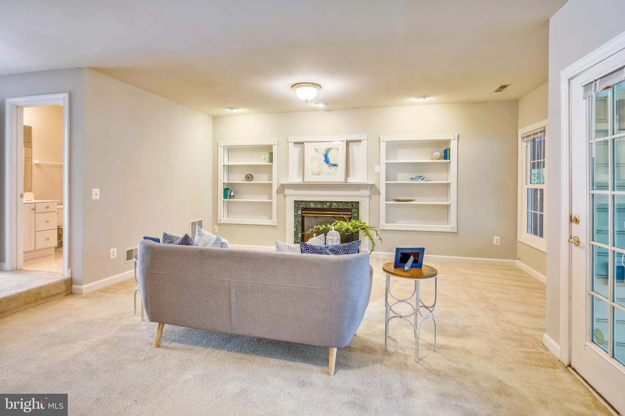 KIDWELL TOWNS - Residential Lease