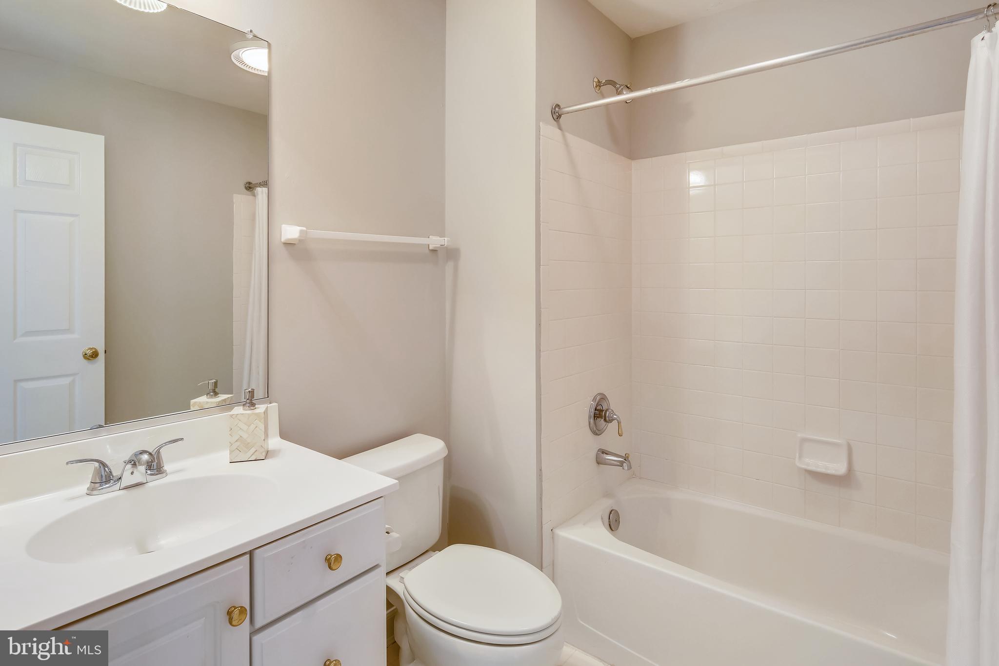 KIDWELL TOWNS - Residential Lease