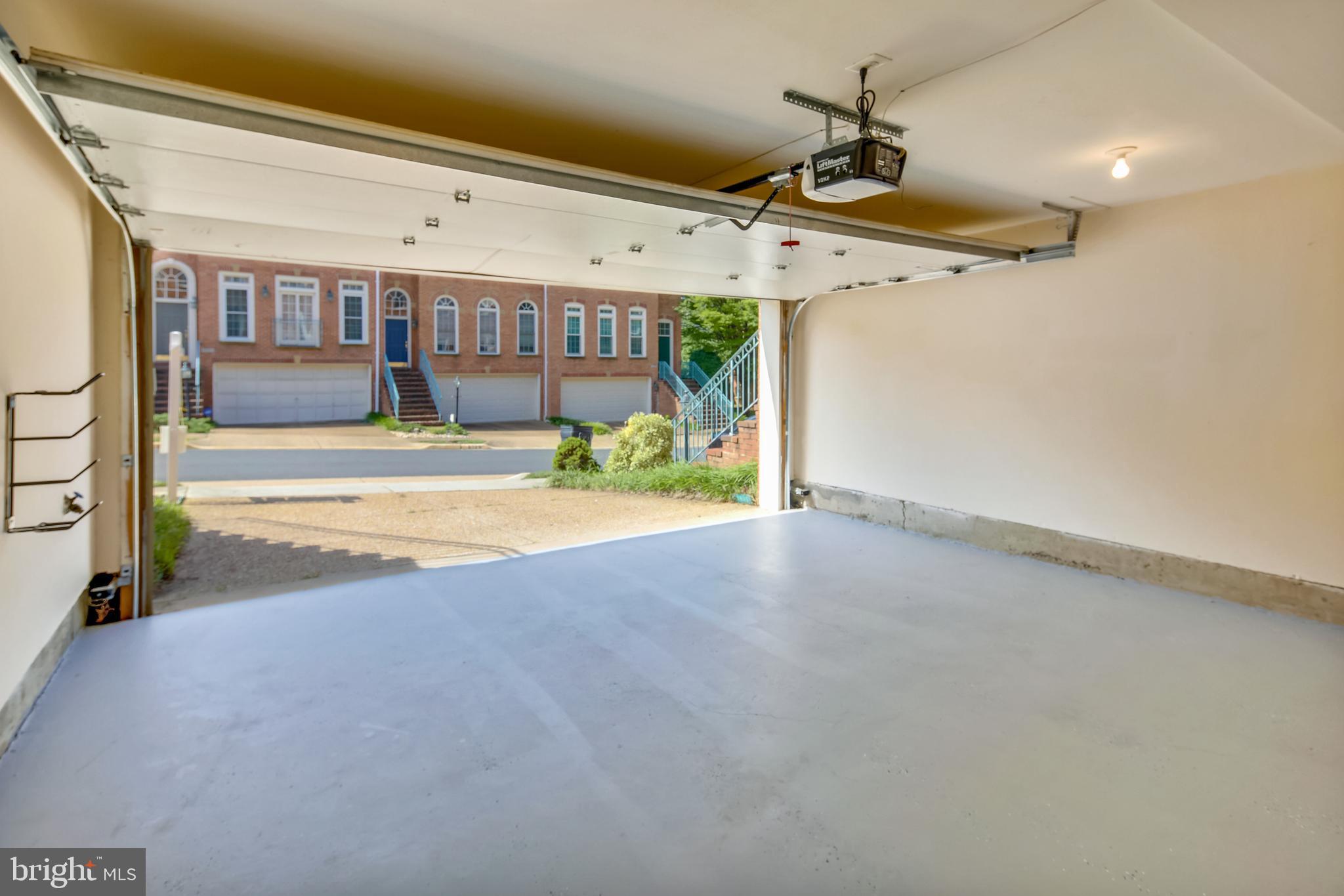 KIDWELL TOWNS - Residential Lease