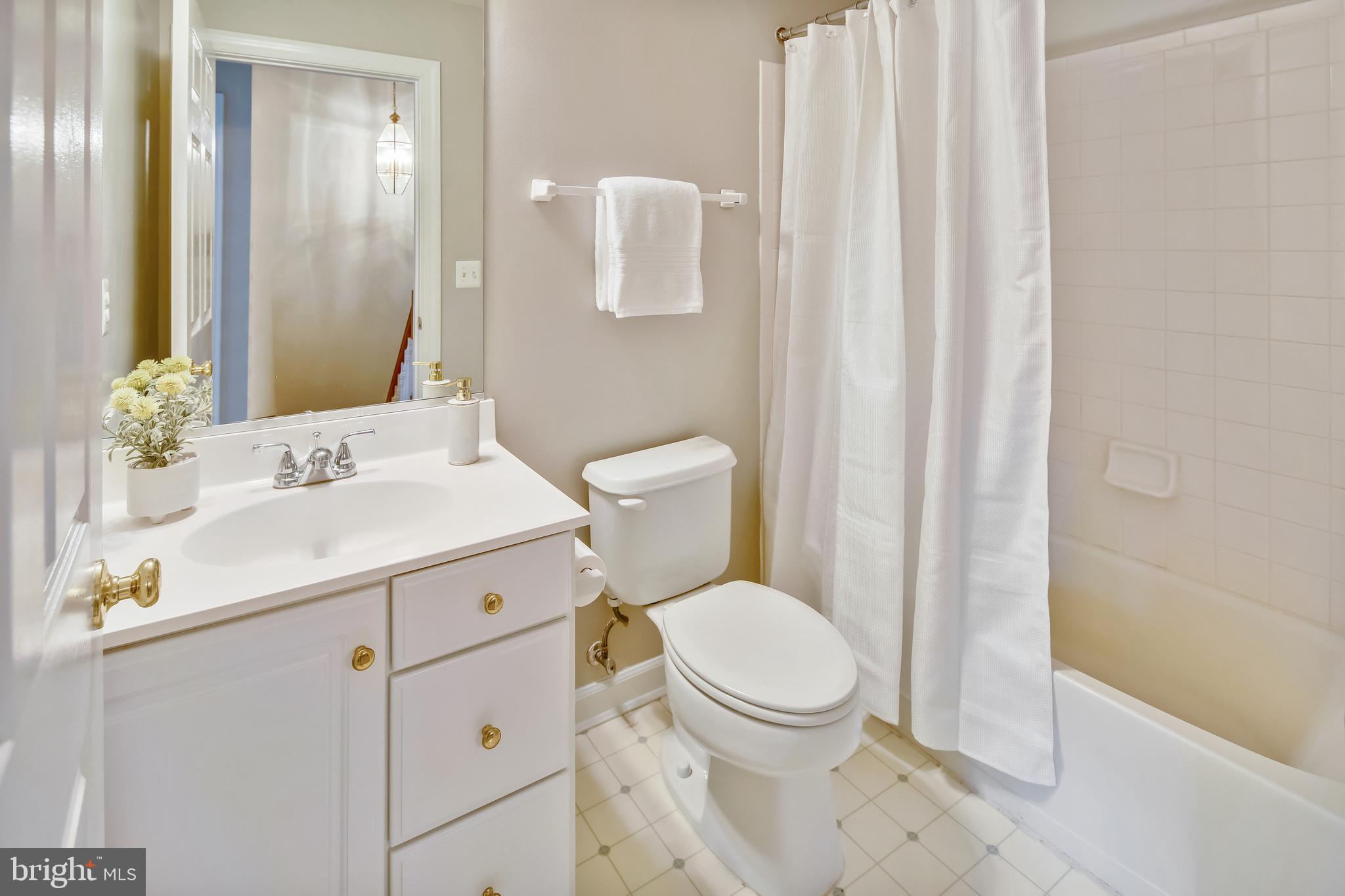 KIDWELL TOWNS - Residential Lease