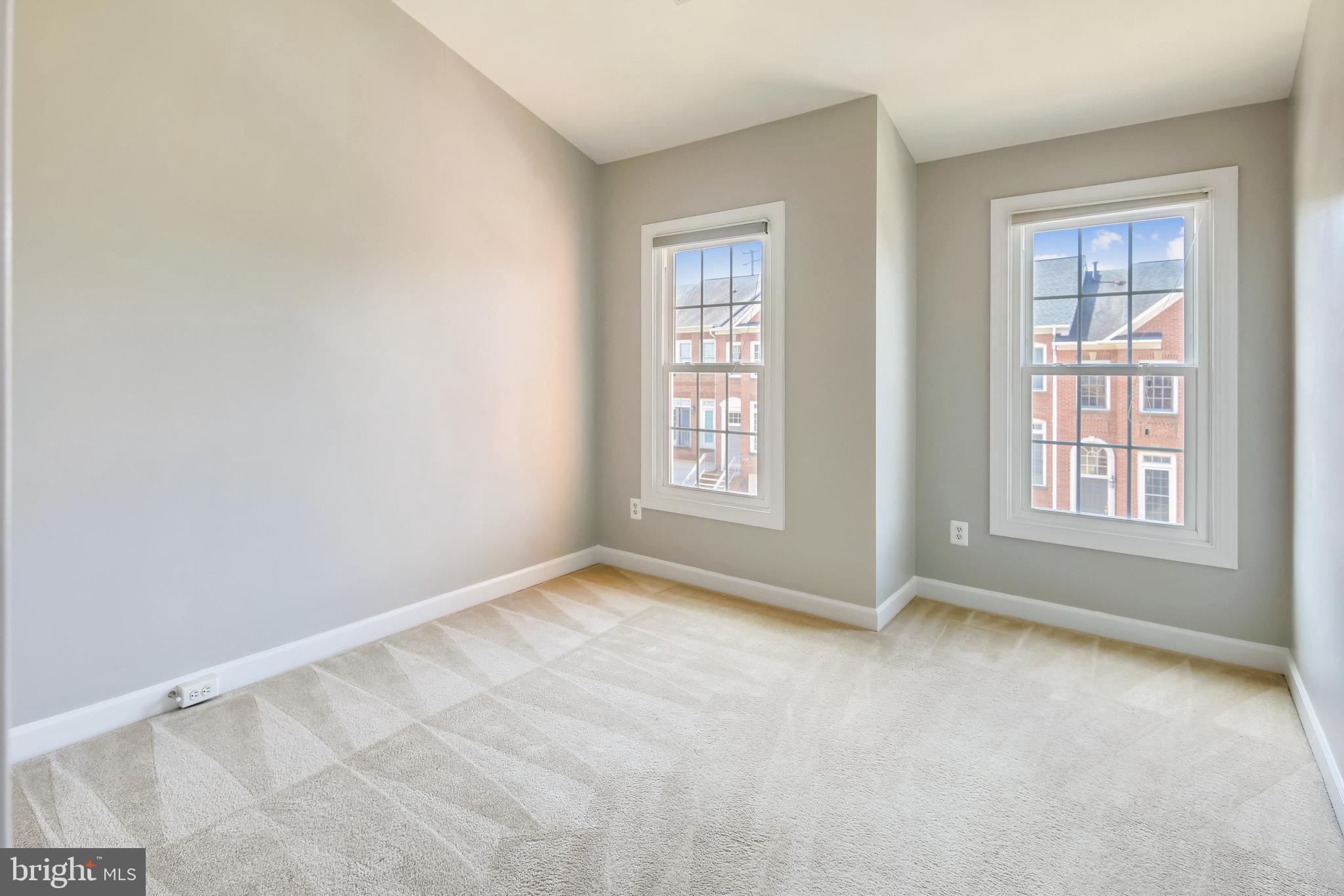 KIDWELL TOWNS - Residential Lease