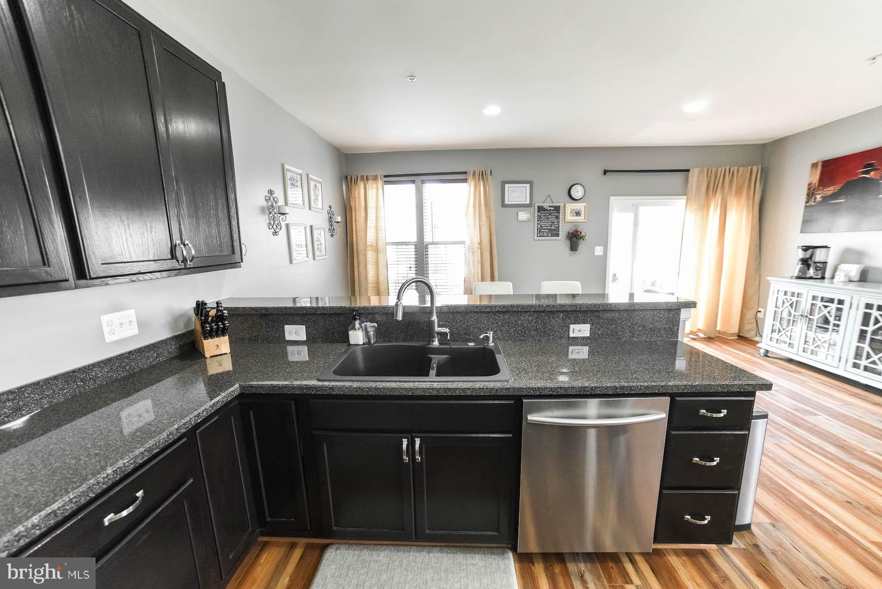 BEVERLY HILLS - Residential