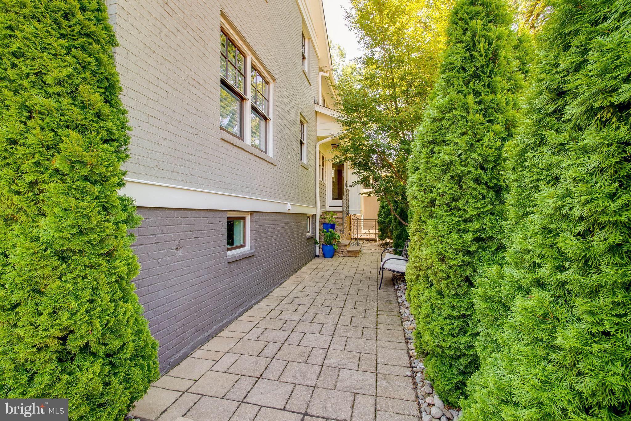 TUCKAHOE GARDENS - Residential