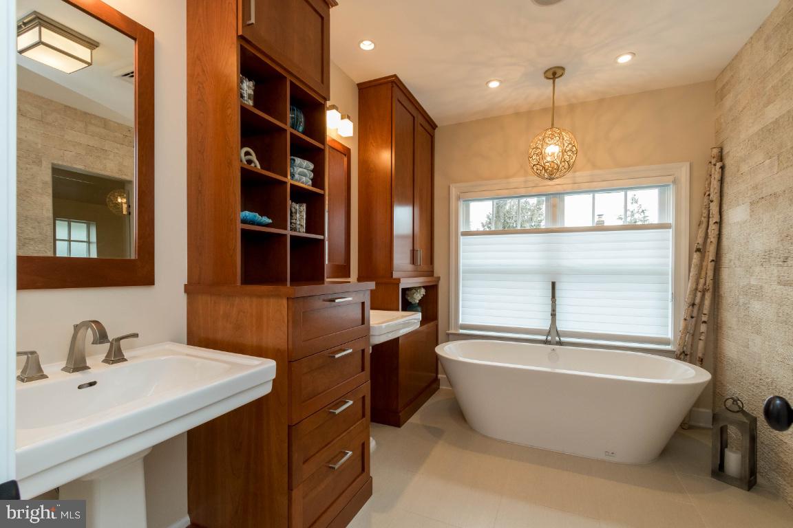 TUCKAHOE GARDENS - Residential